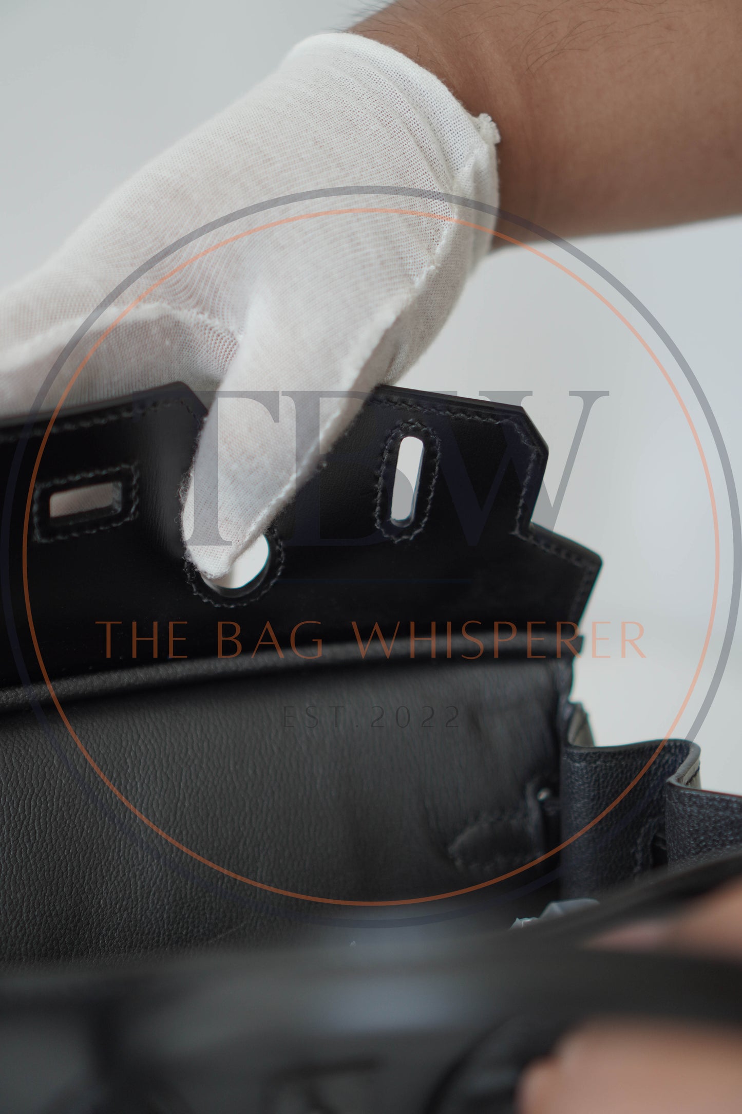 BK 25 So Black Box Leather