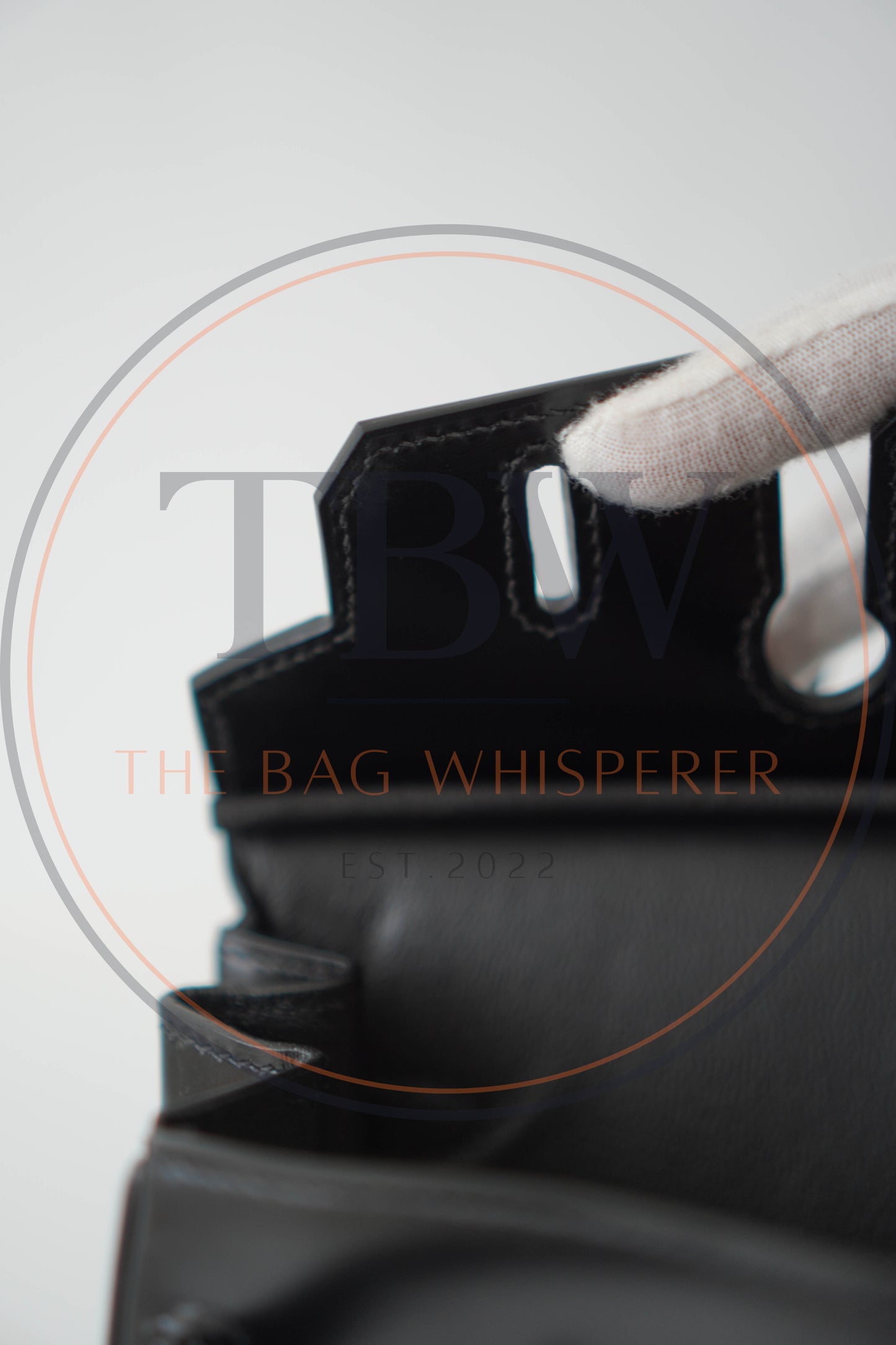 BK 25 So Black Box Leather