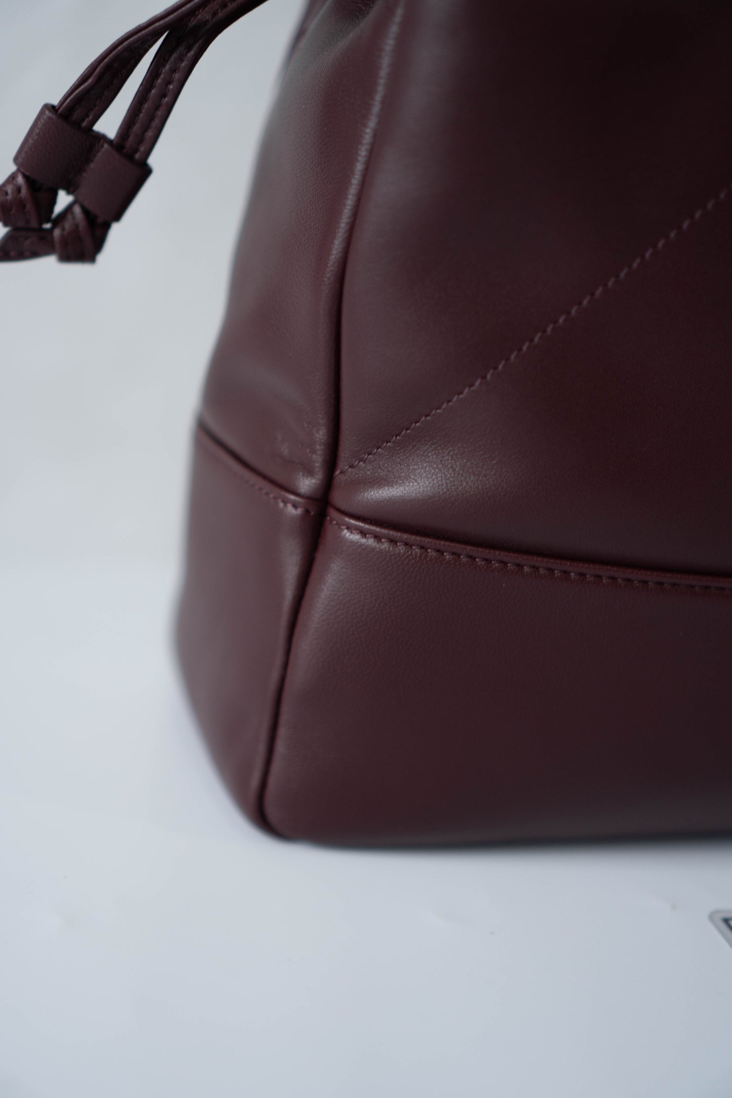 Jamie Medium Chain Tote Bag in Lambskin – Burgundy / Dark Plum with Bronze Hardware