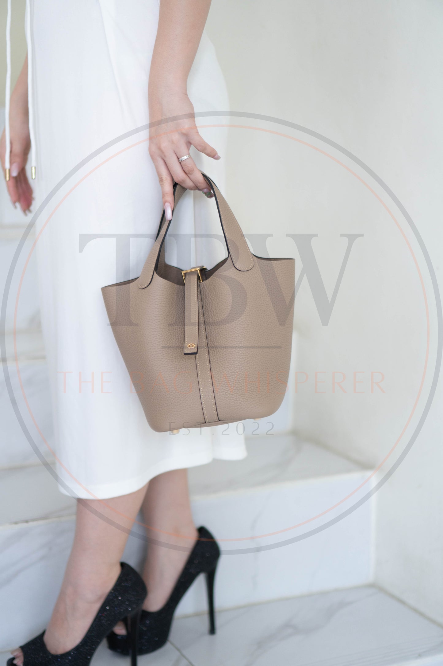 Pico 18 Beton in Clemence leather