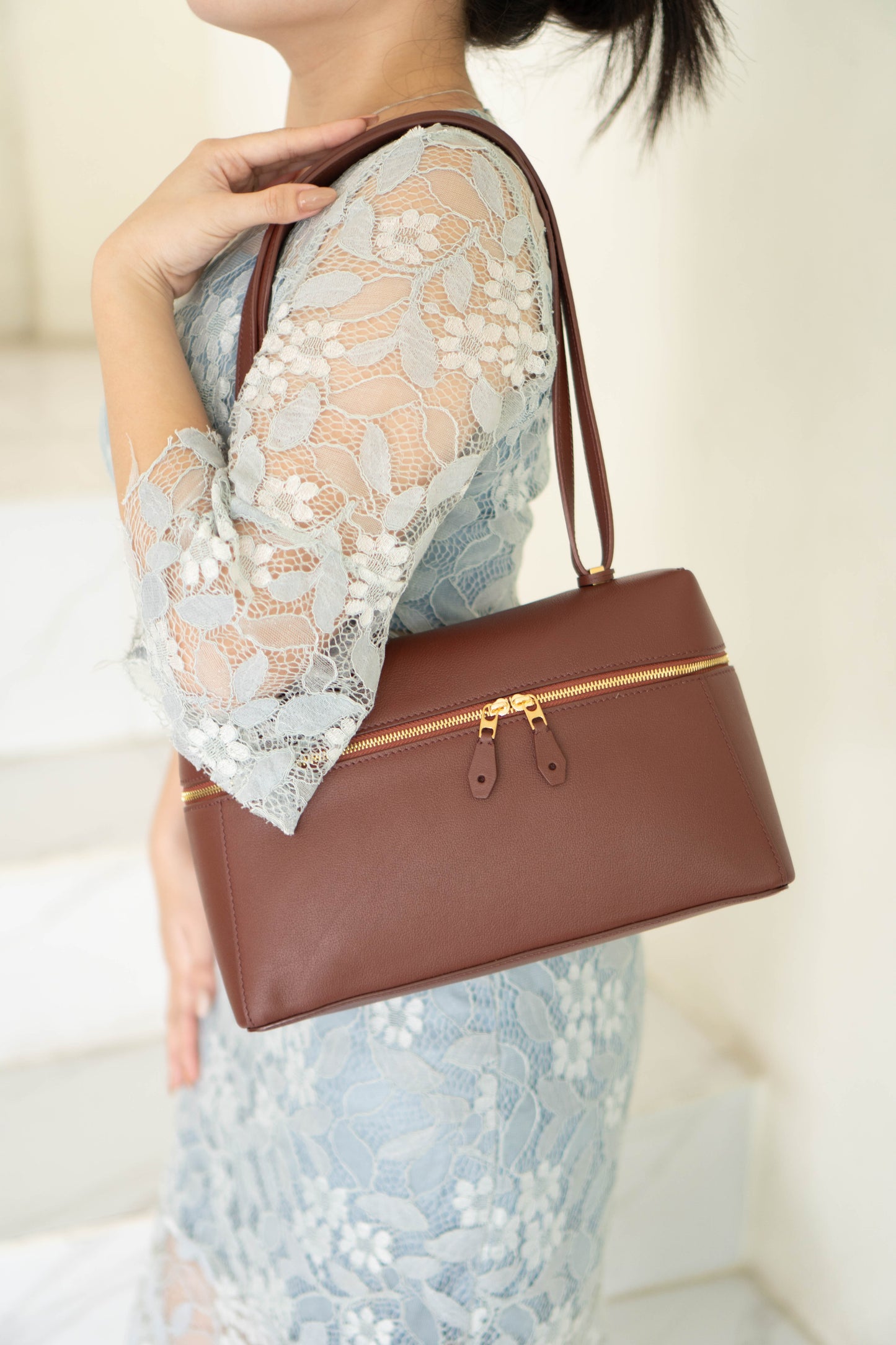LP Extra Pocket L19 Bag – Chestnut Calfskin Leather with Gold Hardware