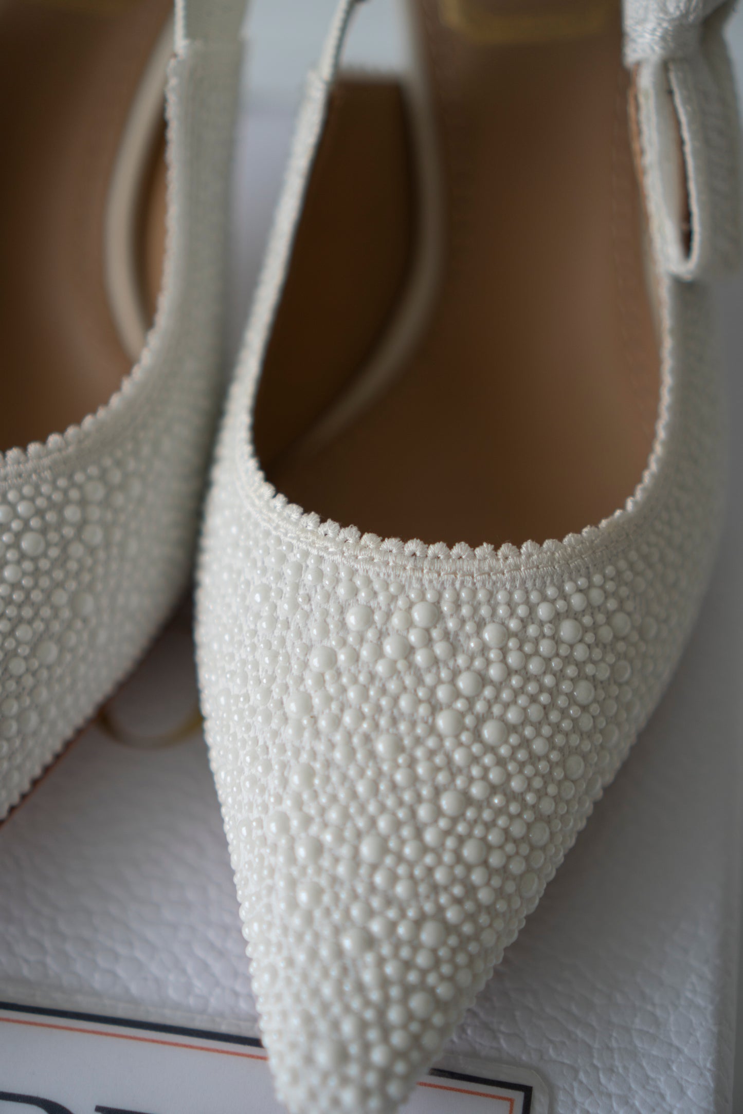 Slingback Pumps – White Pearl Embroidered Cotton