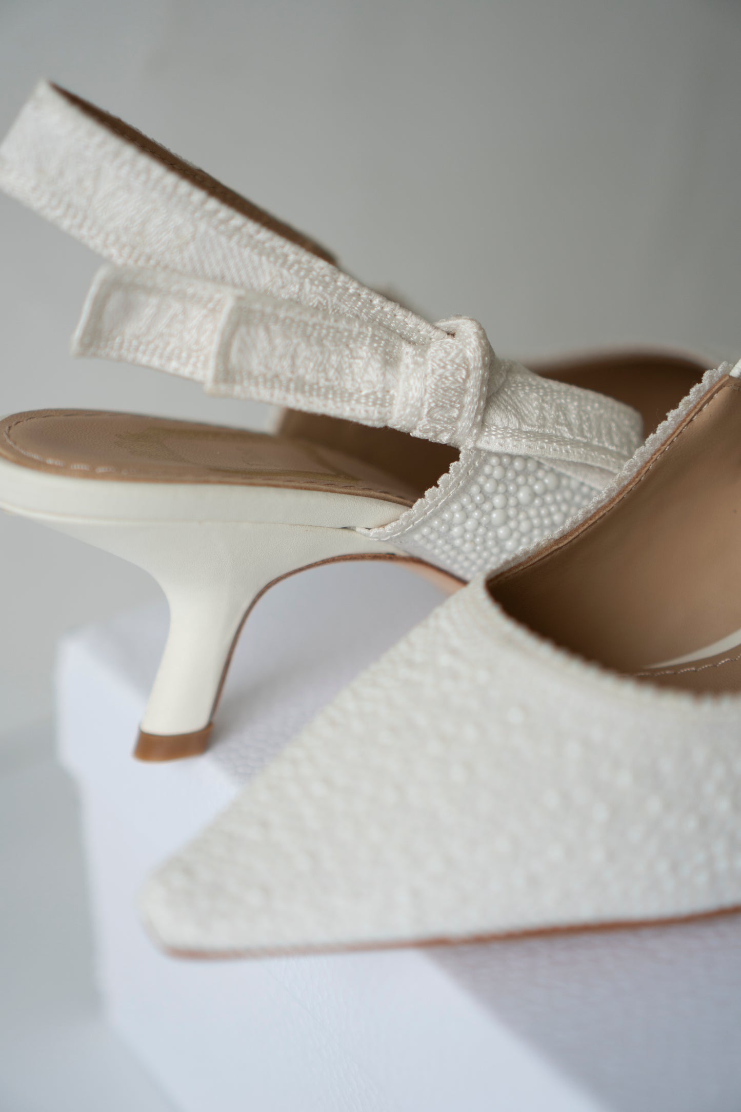 Slingback Pumps – White Pearl Embroidered Cotton