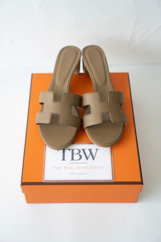 Oasis Sandals – Etoupe Epsom Leather