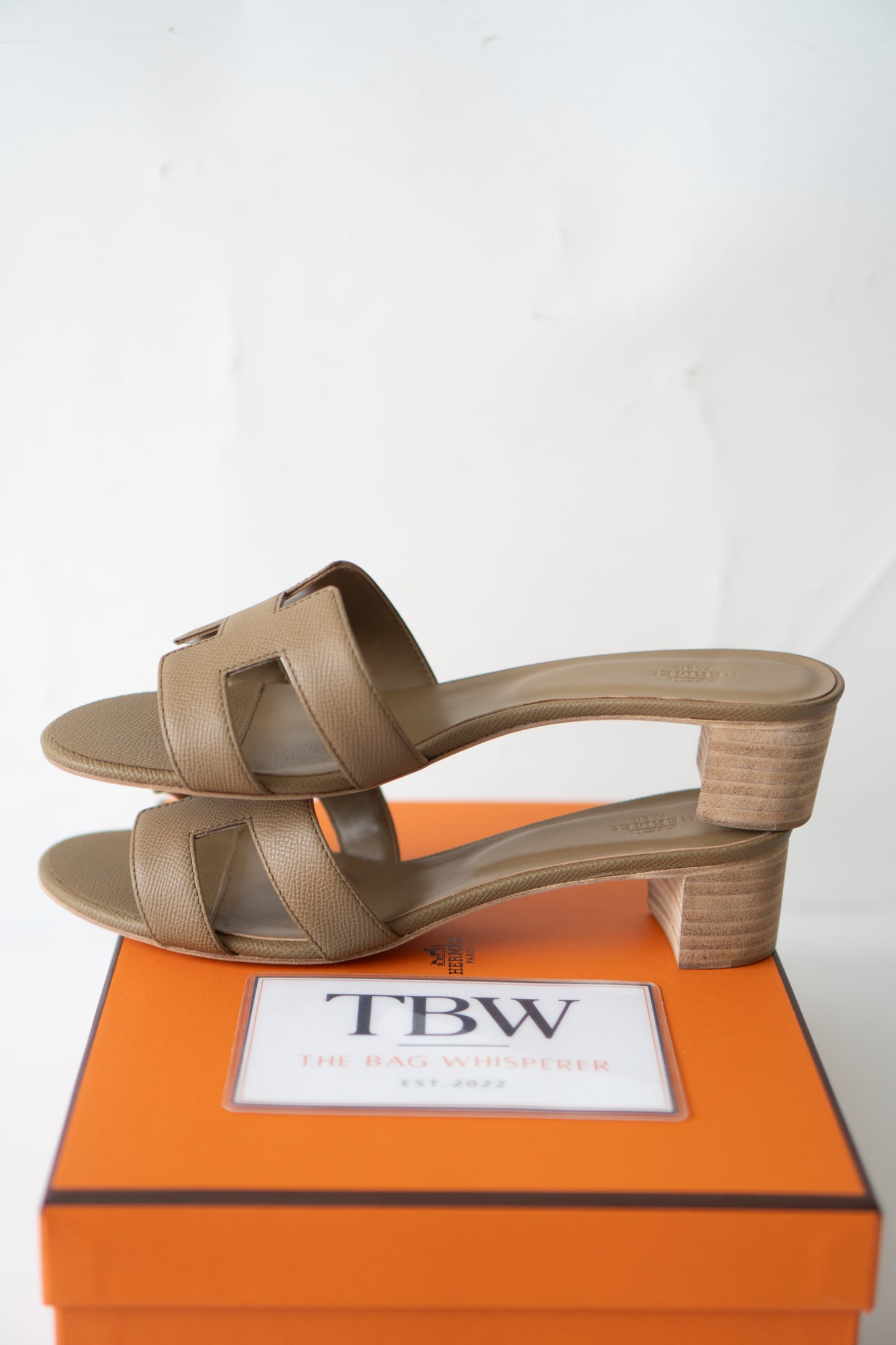 Oasis Sandals – Etoupe Epsom Leather