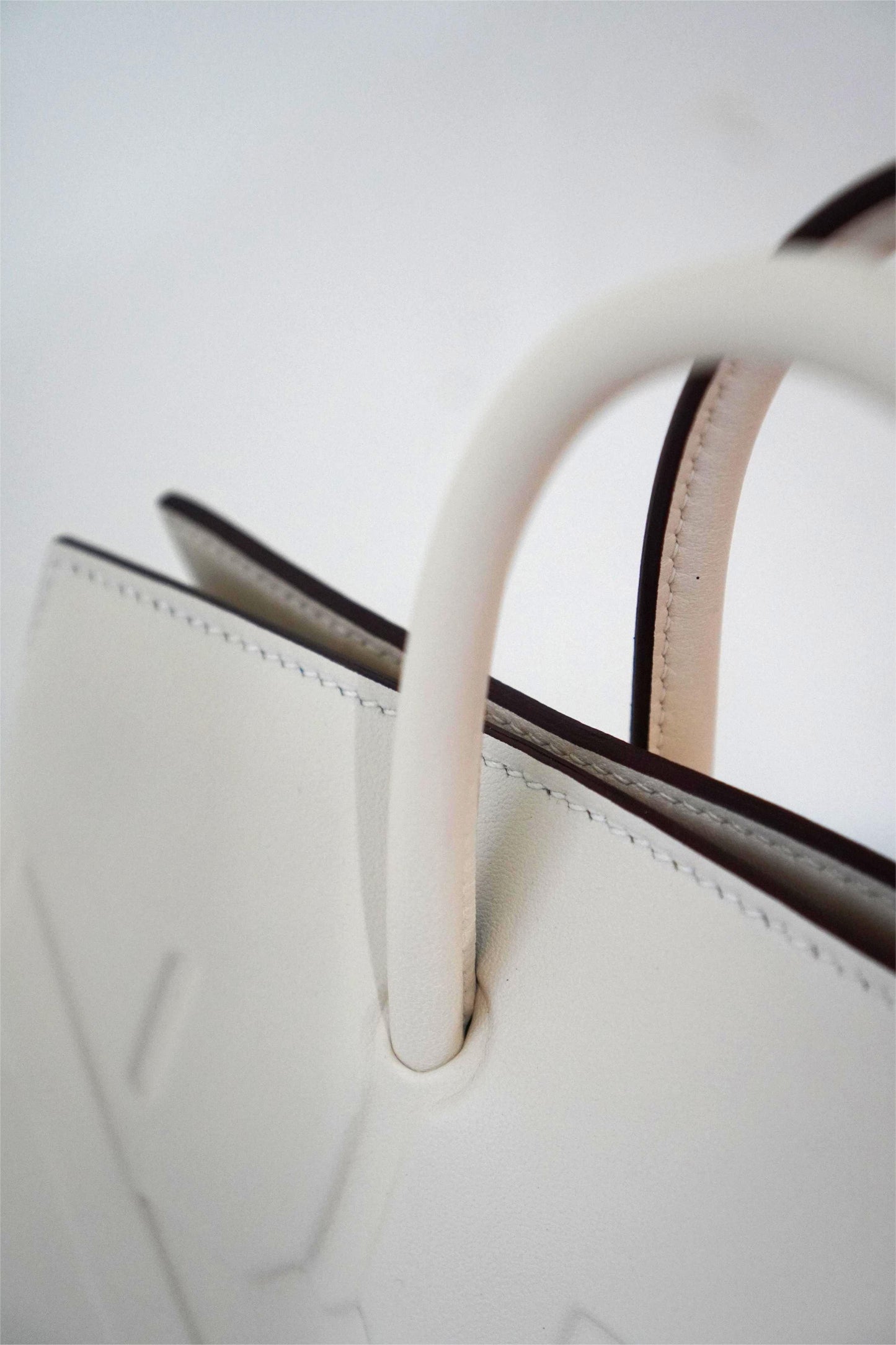 BK 25 Shadow Craie in Swift Leather