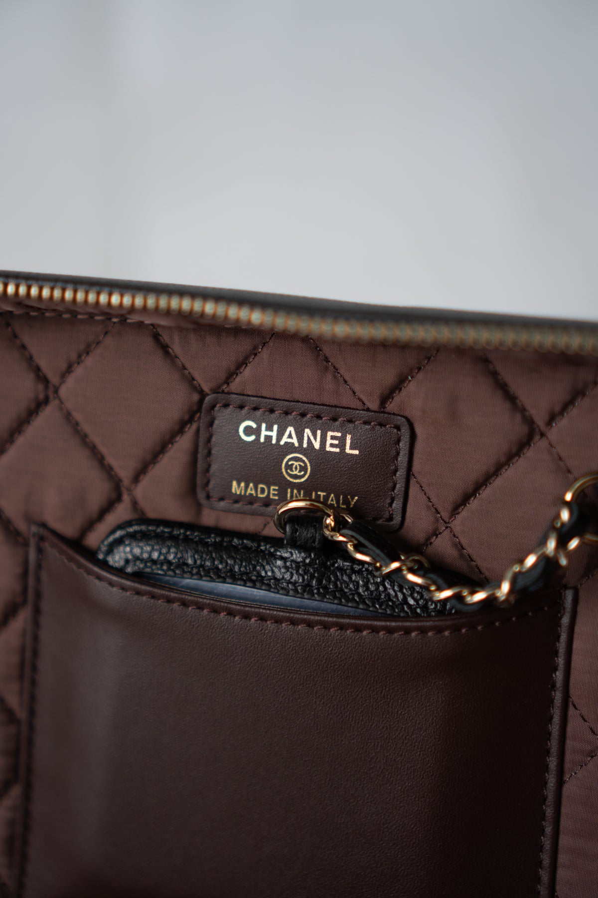 Classic Vanity Case with Top Handle – Black Quilted Caviar Leather with Gold Hardware