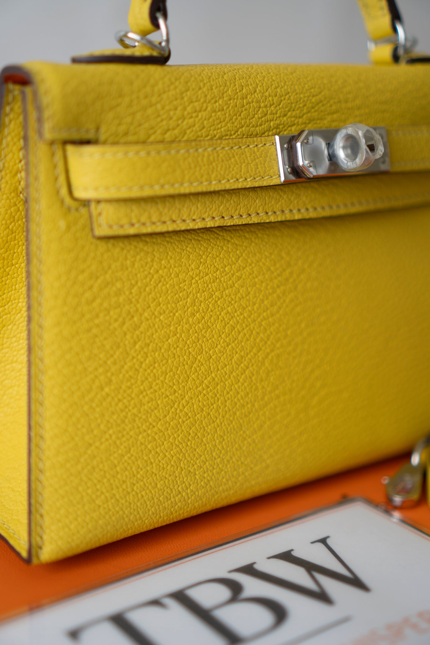 Mini KL II Sellier 20 Verso – Jaune de Naples Chèvre Mysore with Palladium Hardware