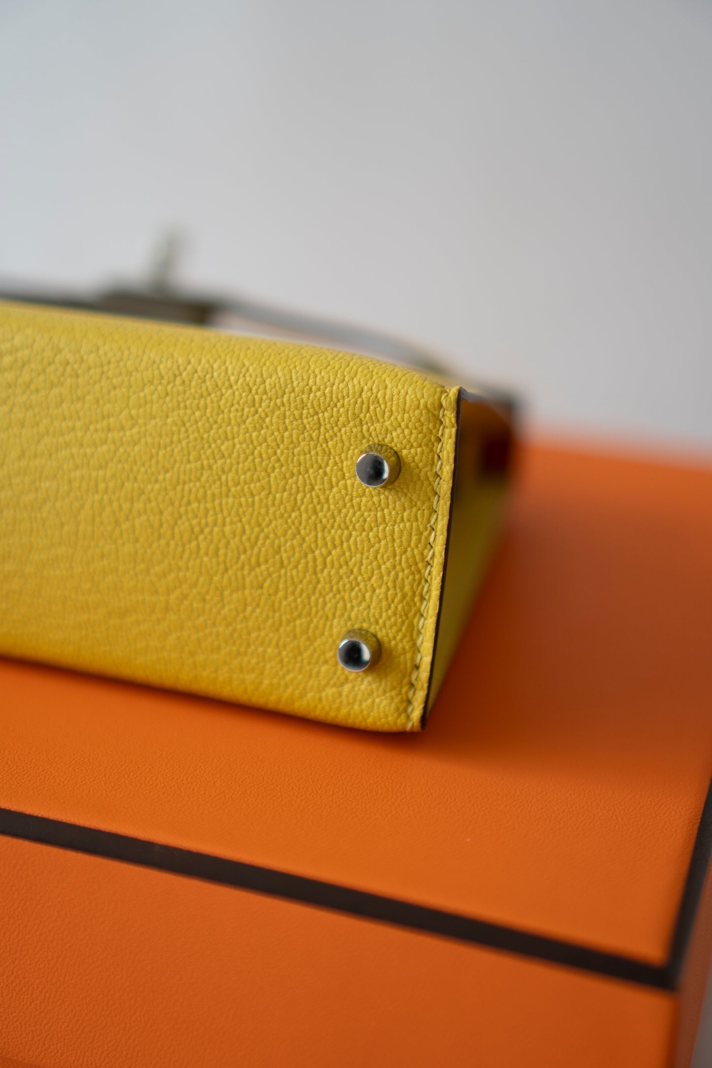Mini KL II Sellier 20 Verso – Jaune de Naples Chèvre Mysore with Palladium Hardware
