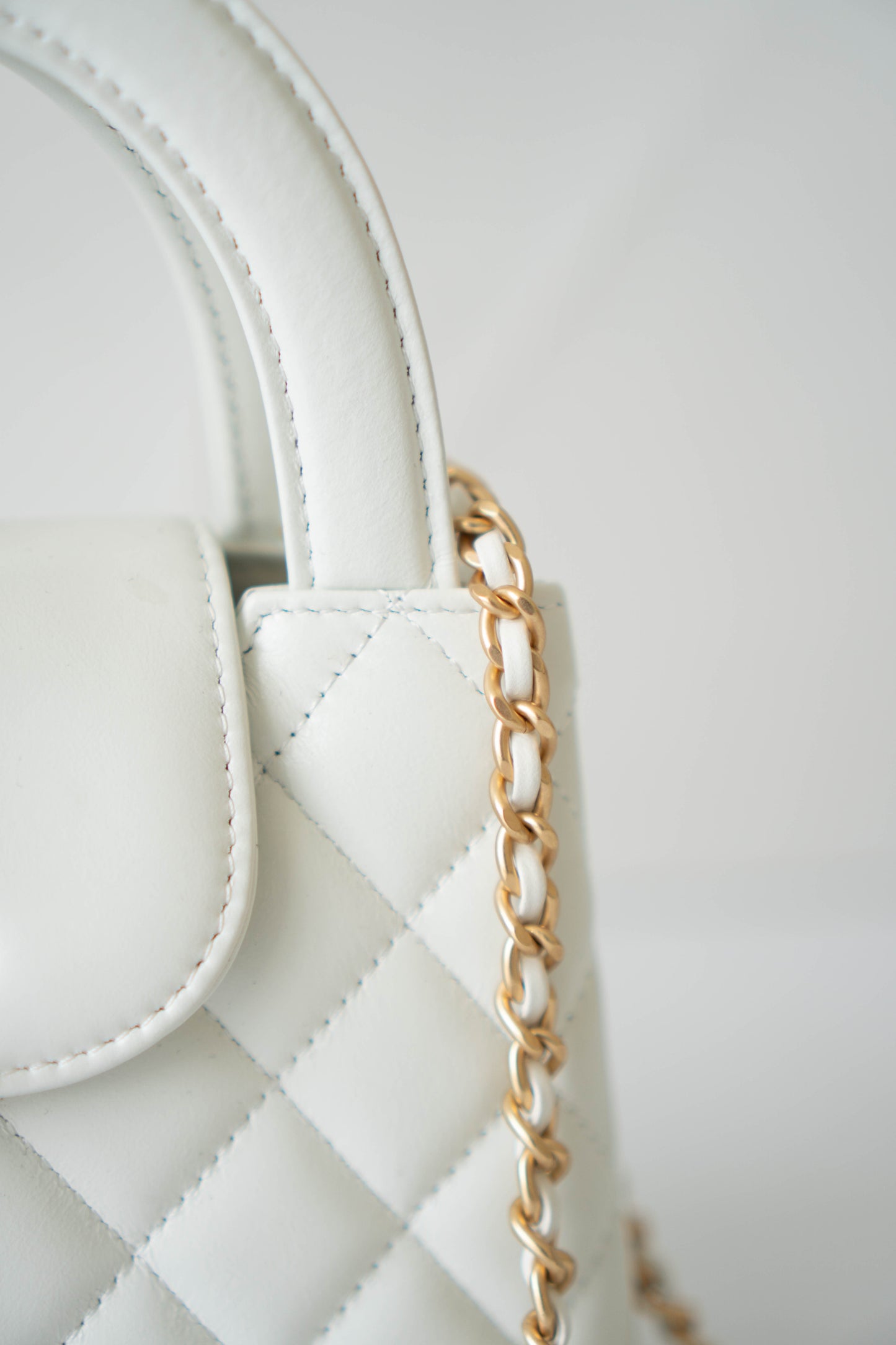 CC Kelly – White Quilted Leather with Gold Hardware
