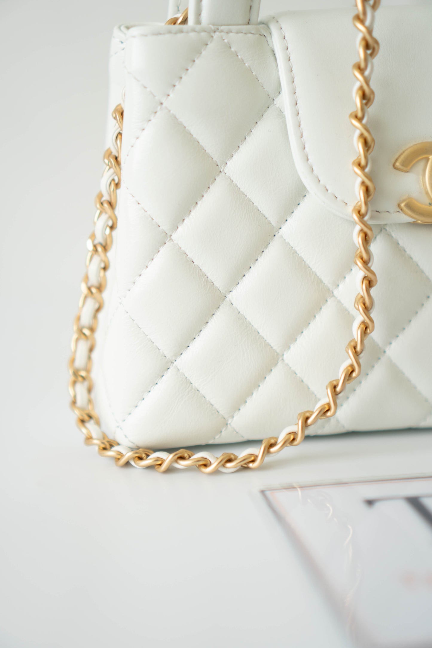 CC Kelly – White Quilted Leather with Gold Hardware