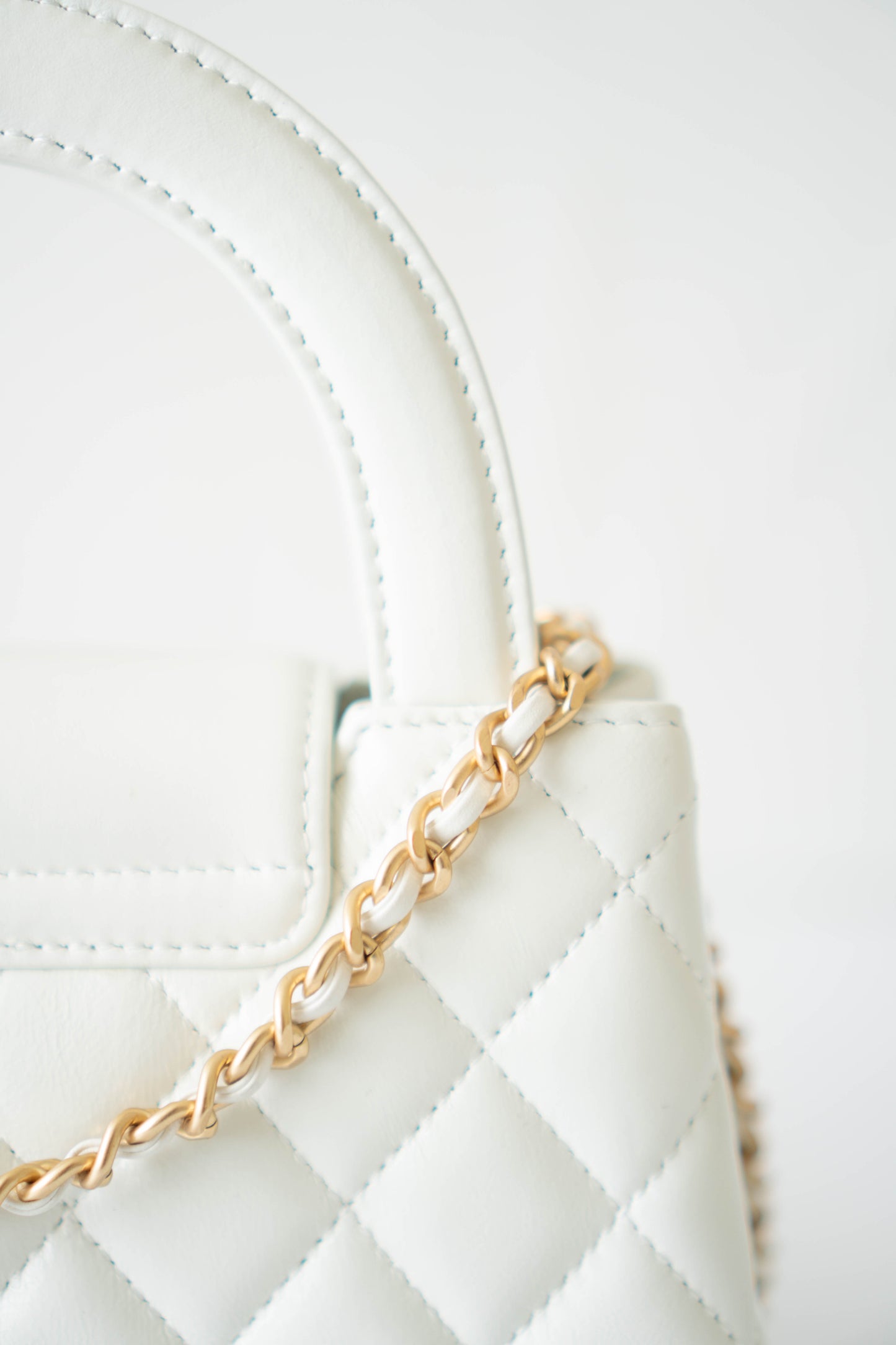 CC Kelly – White Quilted Leather with Gold Hardware