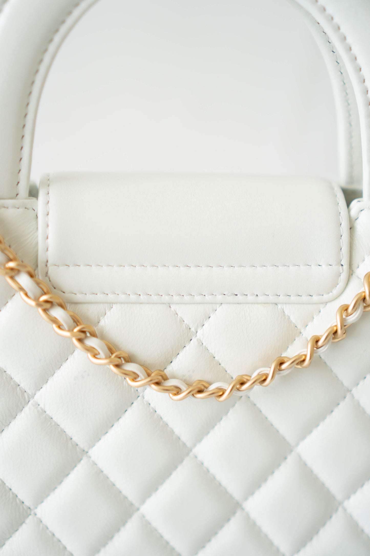 CC Kelly – White Quilted Leather with Gold Hardware