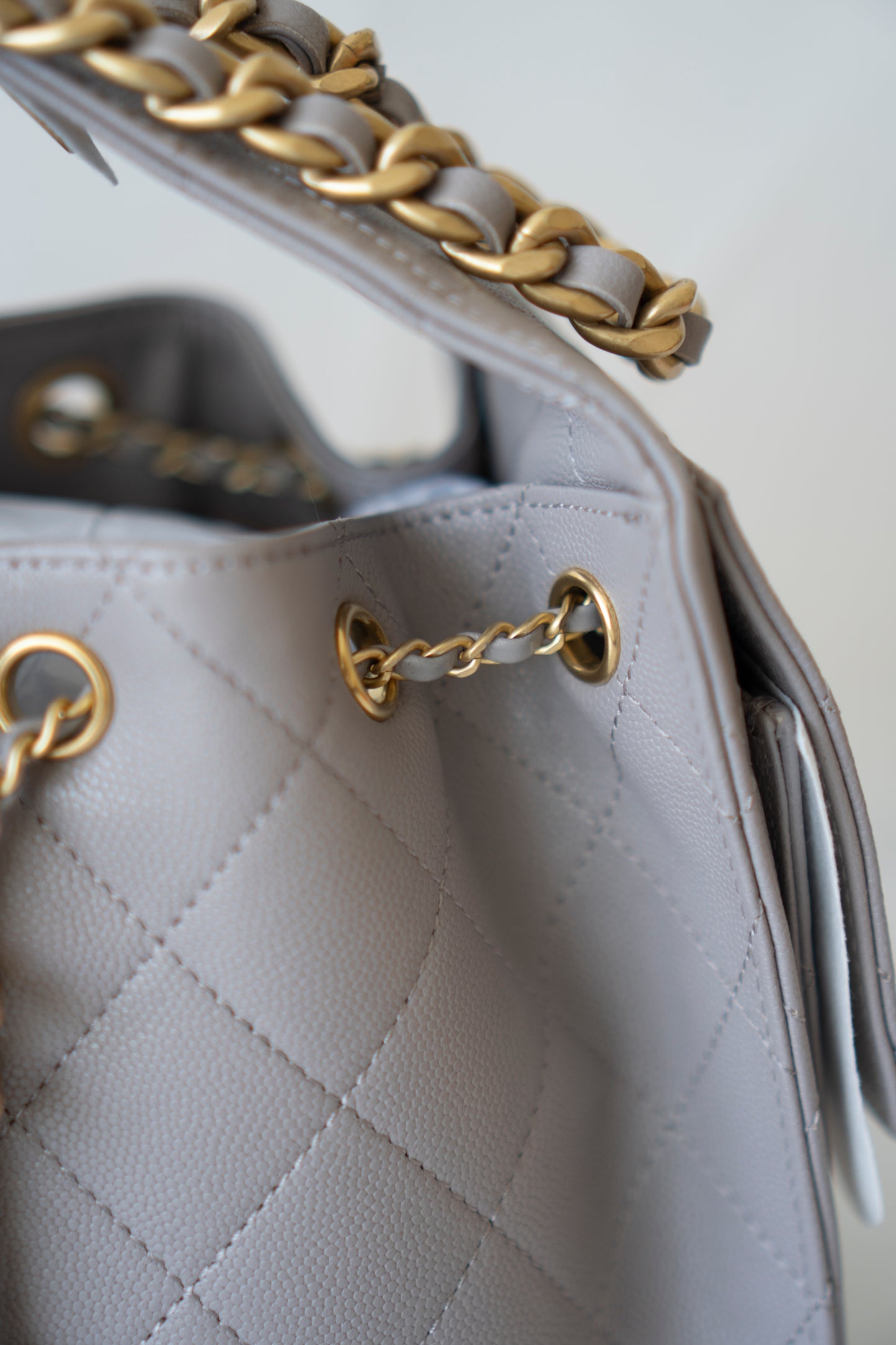 C25 Small Hobo Bag – Grey Caviar with Puple Undertone And Antique Gold Hardware