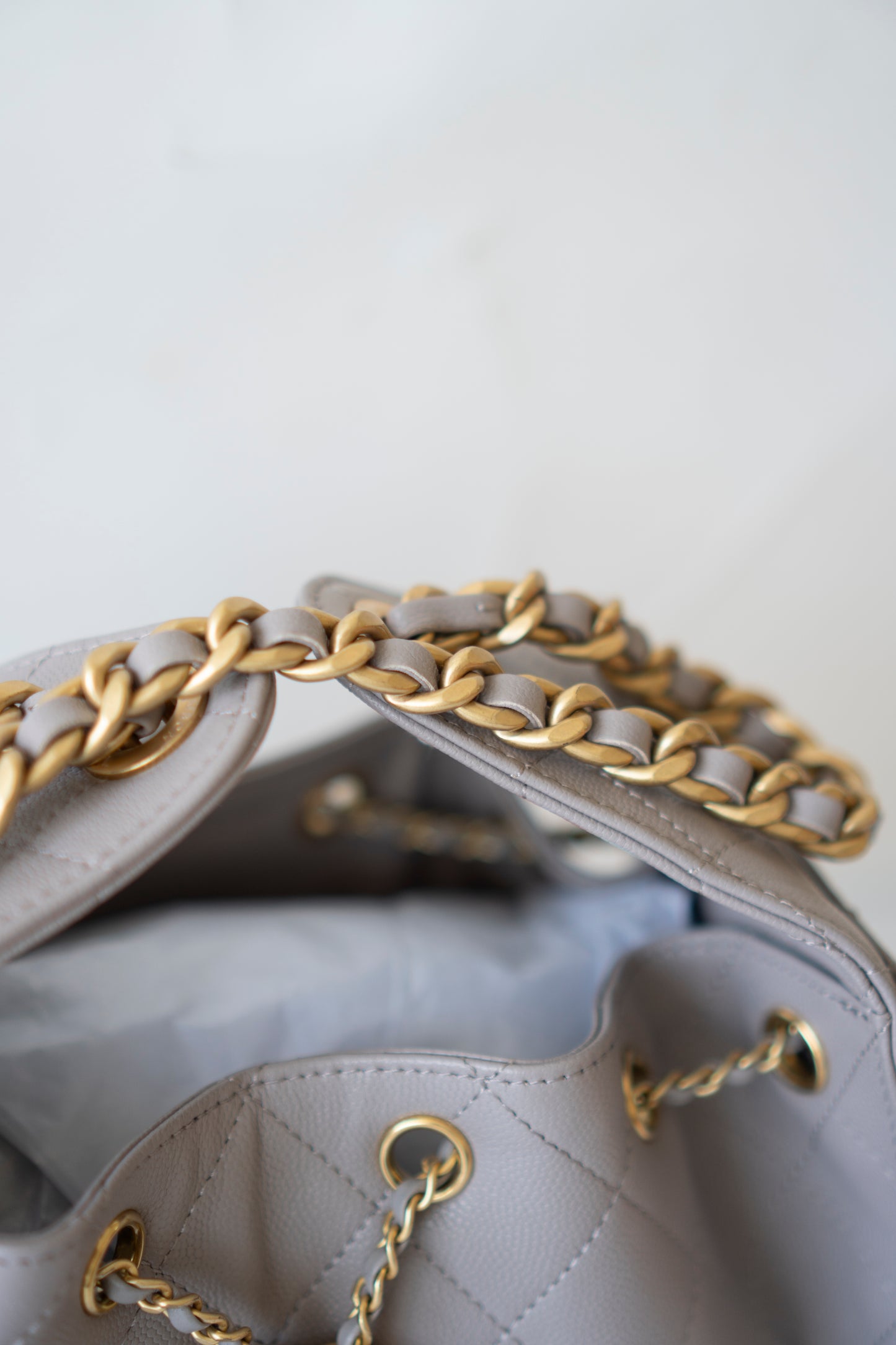 C25 Small Hobo Bag – Grey Caviar with Puple Undertone And Antique Gold Hardware