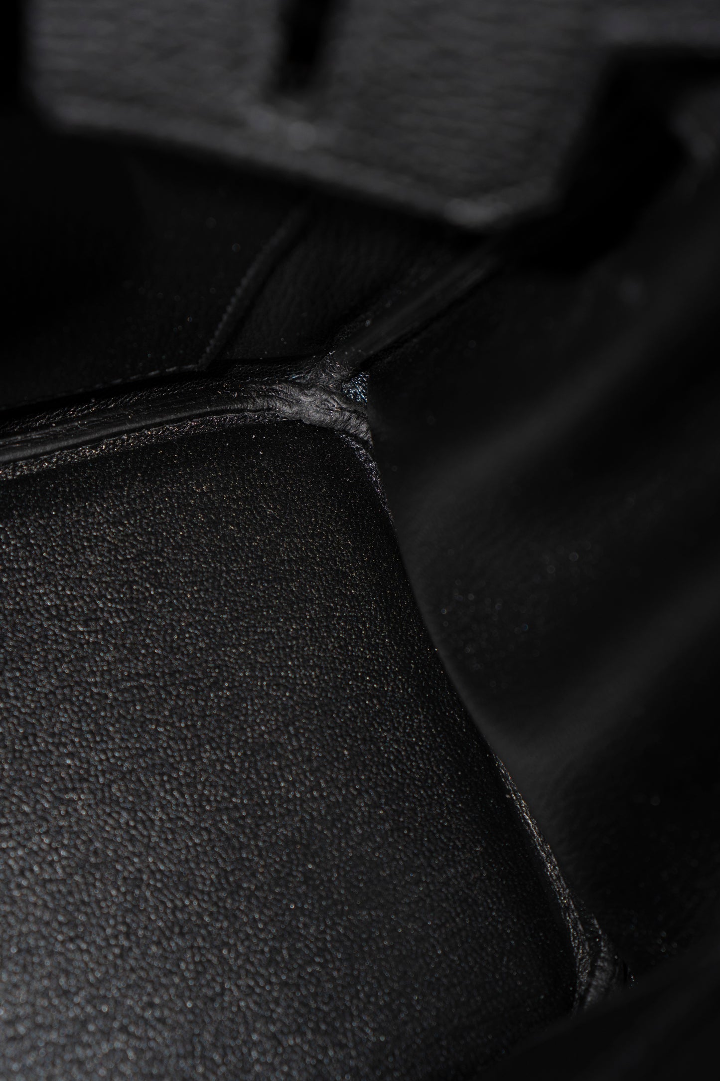 BK 25 Noir Togo with Palladium Hardware – Natural Veining