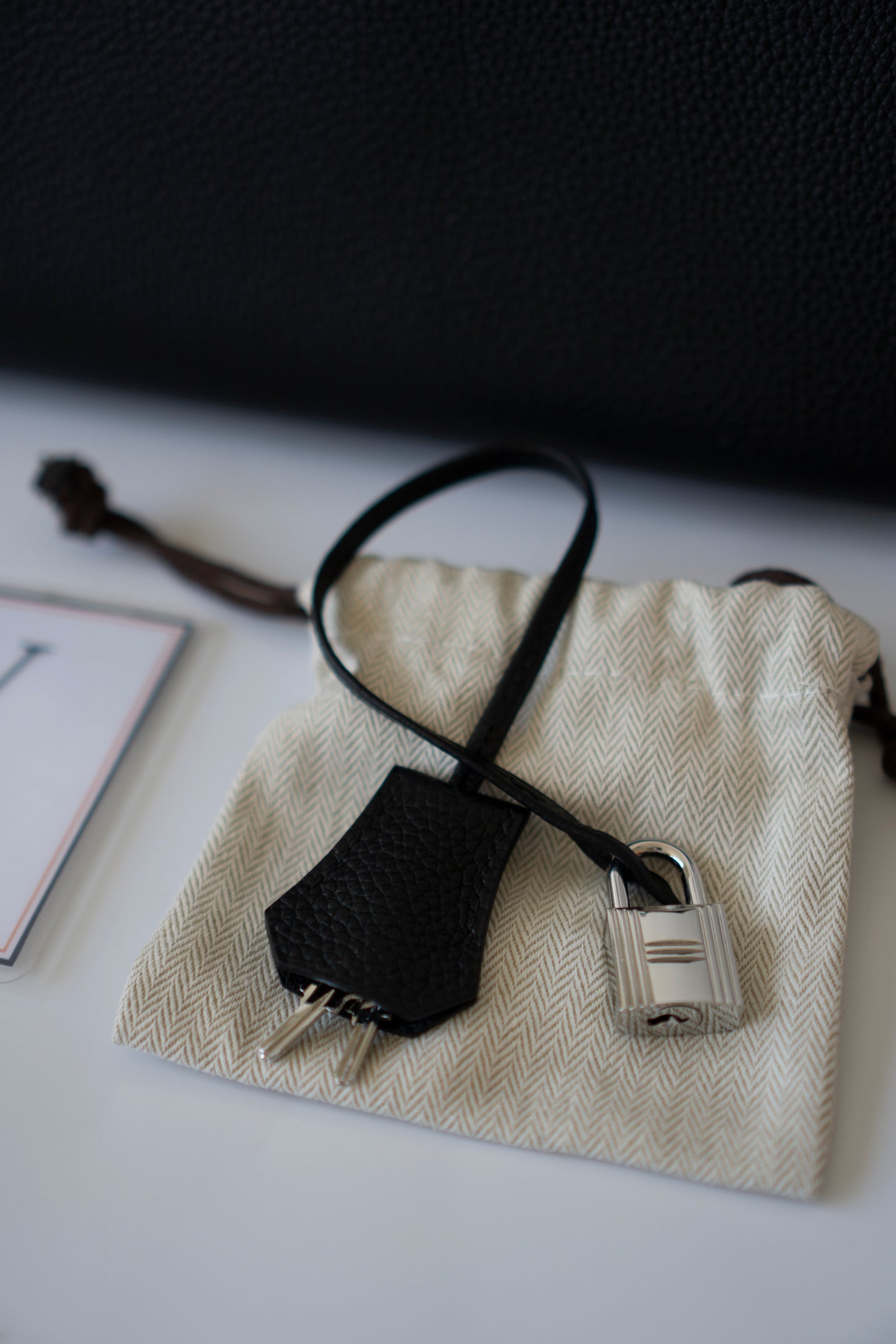 Birkin 30 – Noir Togo Leather With Intricate Natural Veining, Palladium Hardware