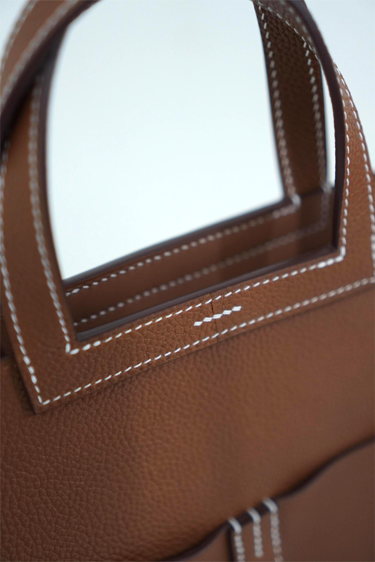 Halzan 25 in Barenia Leather