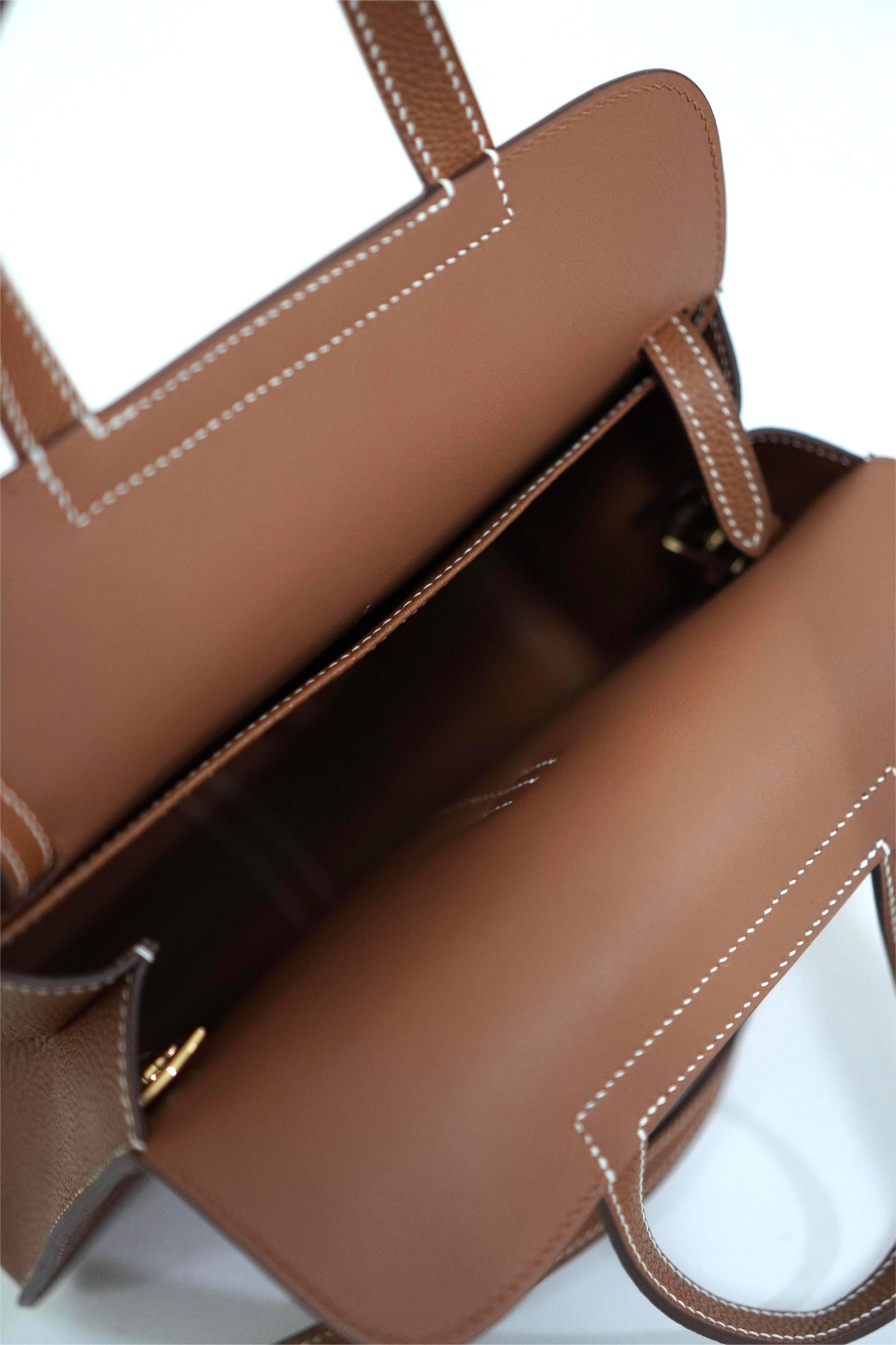 Halzan 25 in Barenia Leather