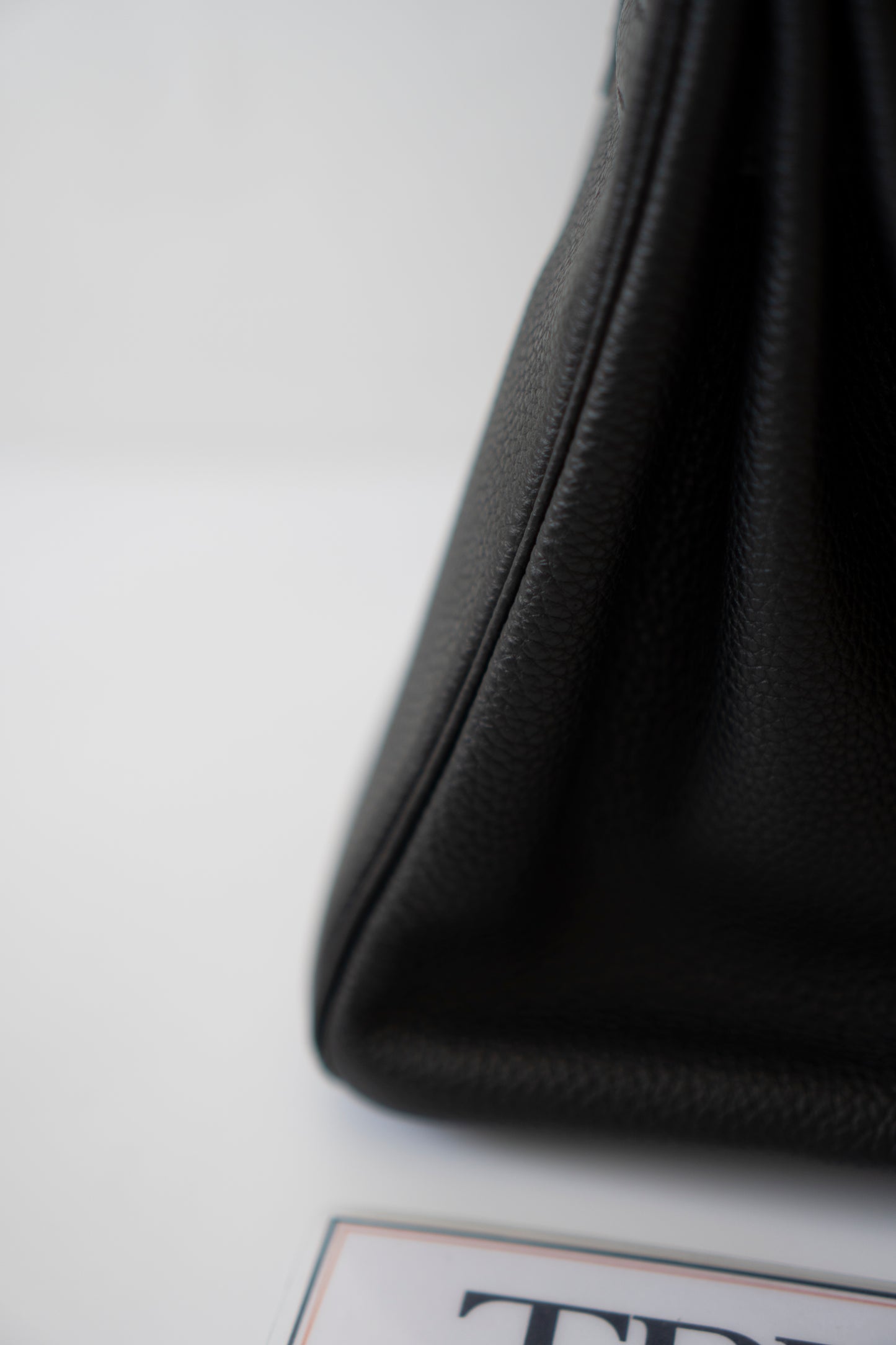 Birkin 30 – Noir Togo Leather With Intricate Natural Veining, Palladium Hardware