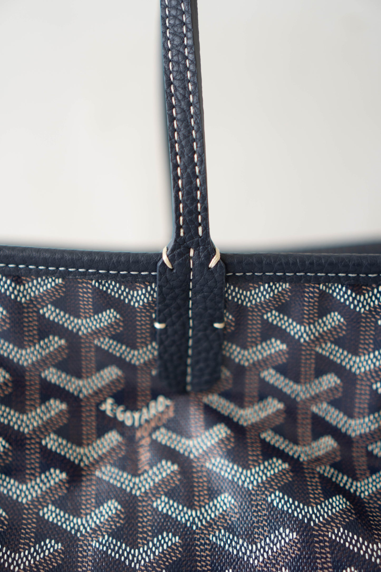 Sac Hardy PM – Navy Blue Canvas with Leather Trim