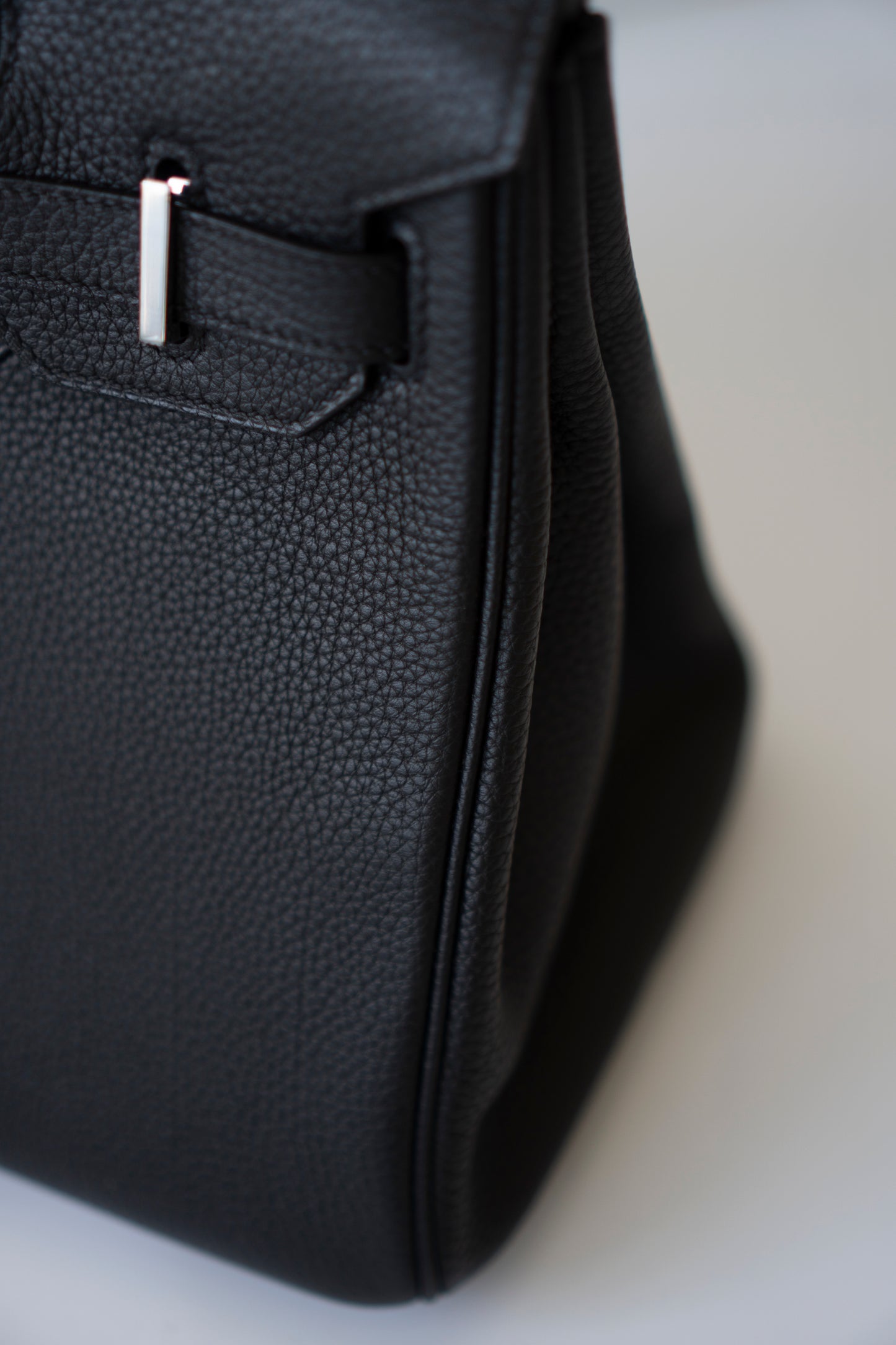 Birkin 30 – Noir Togo Leather With Intricate Natural Veining, Palladium Hardware
