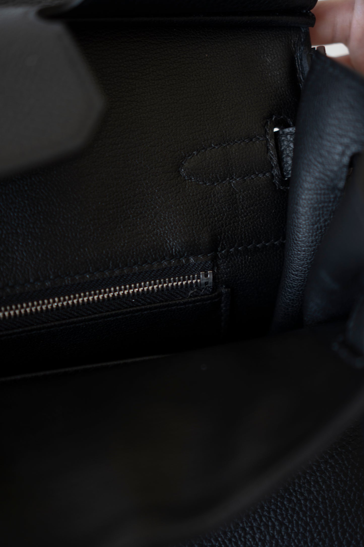Birkin 30 – Noir Togo Leather With Intricate Natural Veining, Palladium Hardware