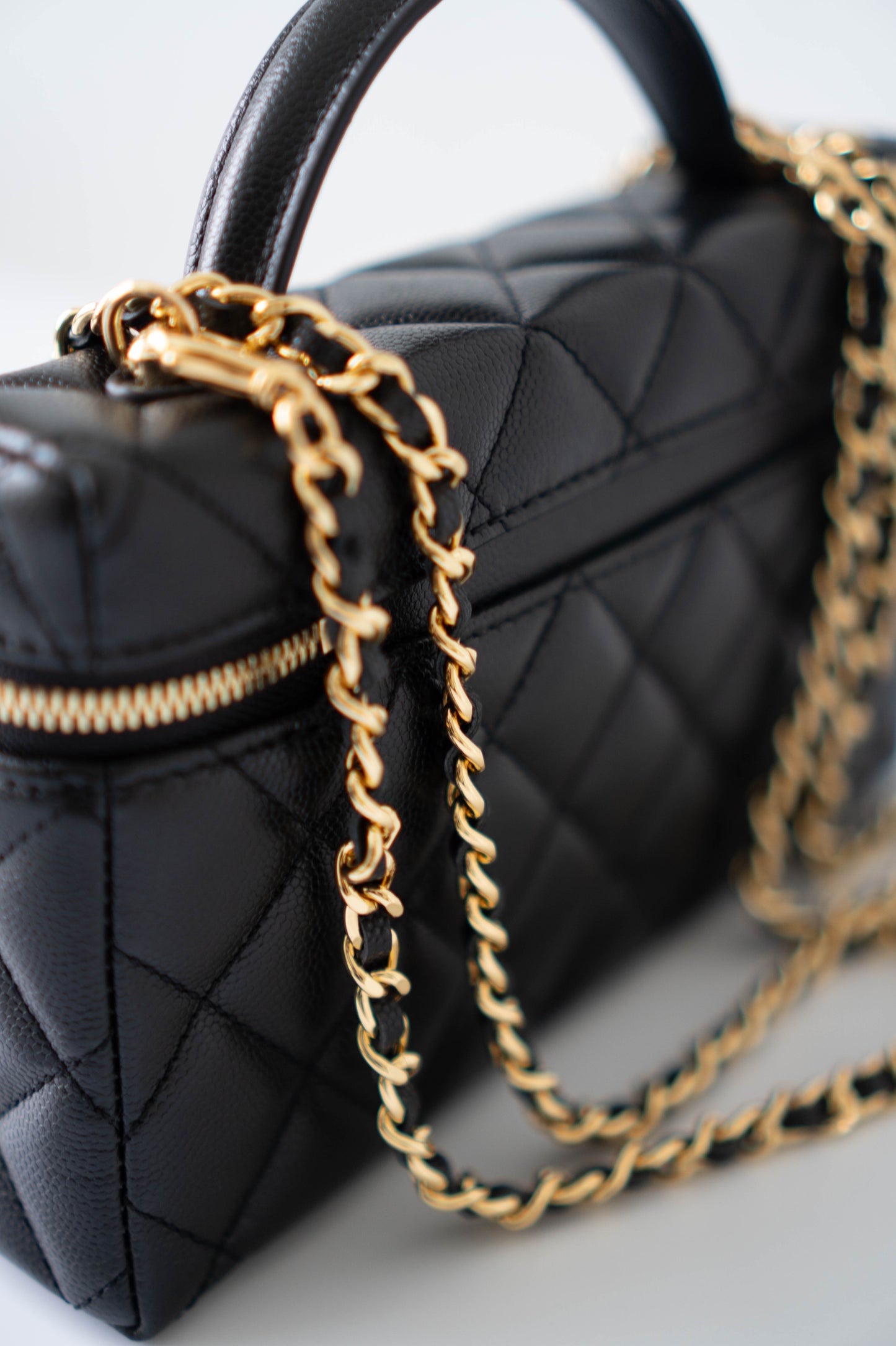Vanity Case Mini – Black Caviar with Gold Hardware