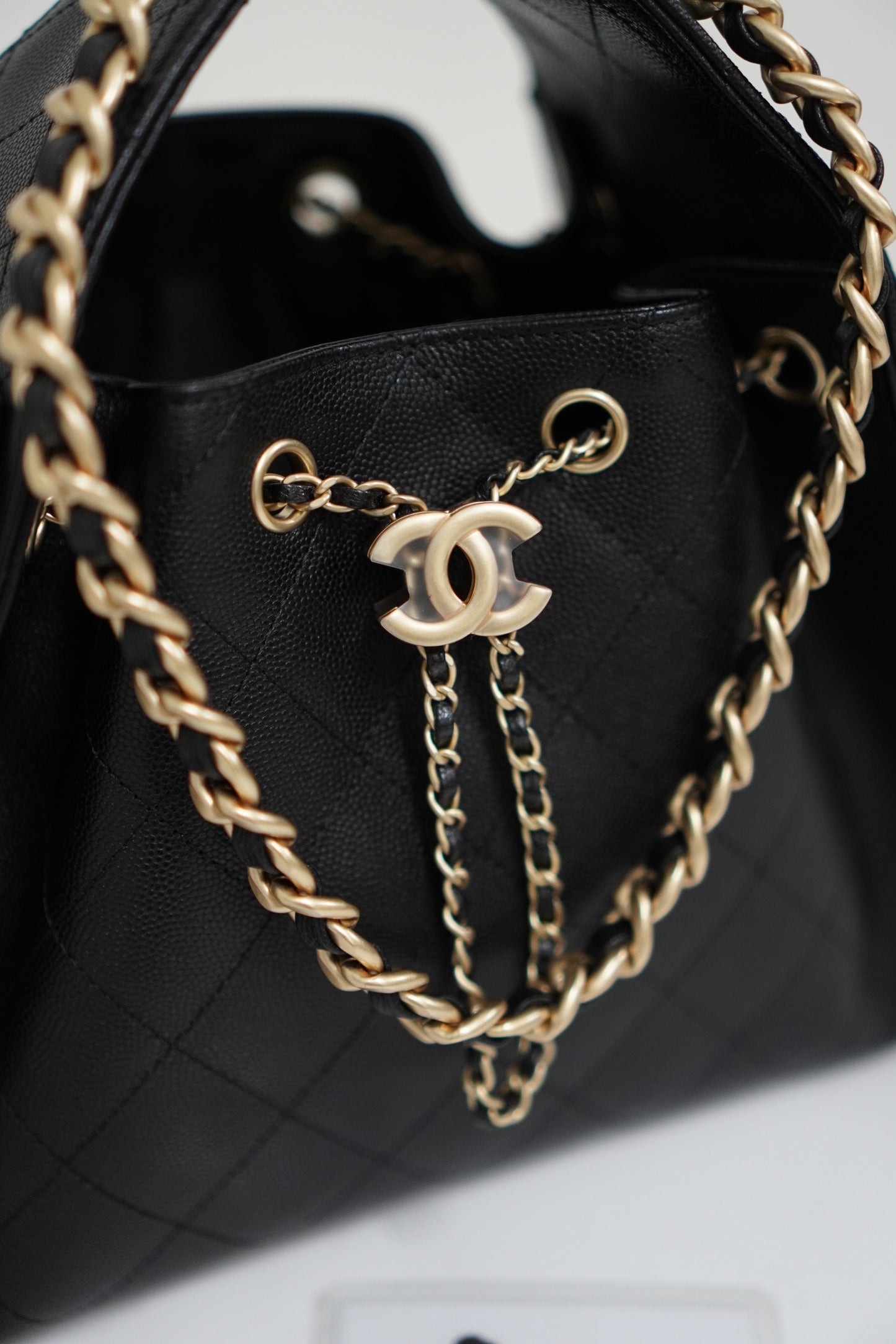 25C Small Drawstring Bag – Black Caviar with Gold Hardware
