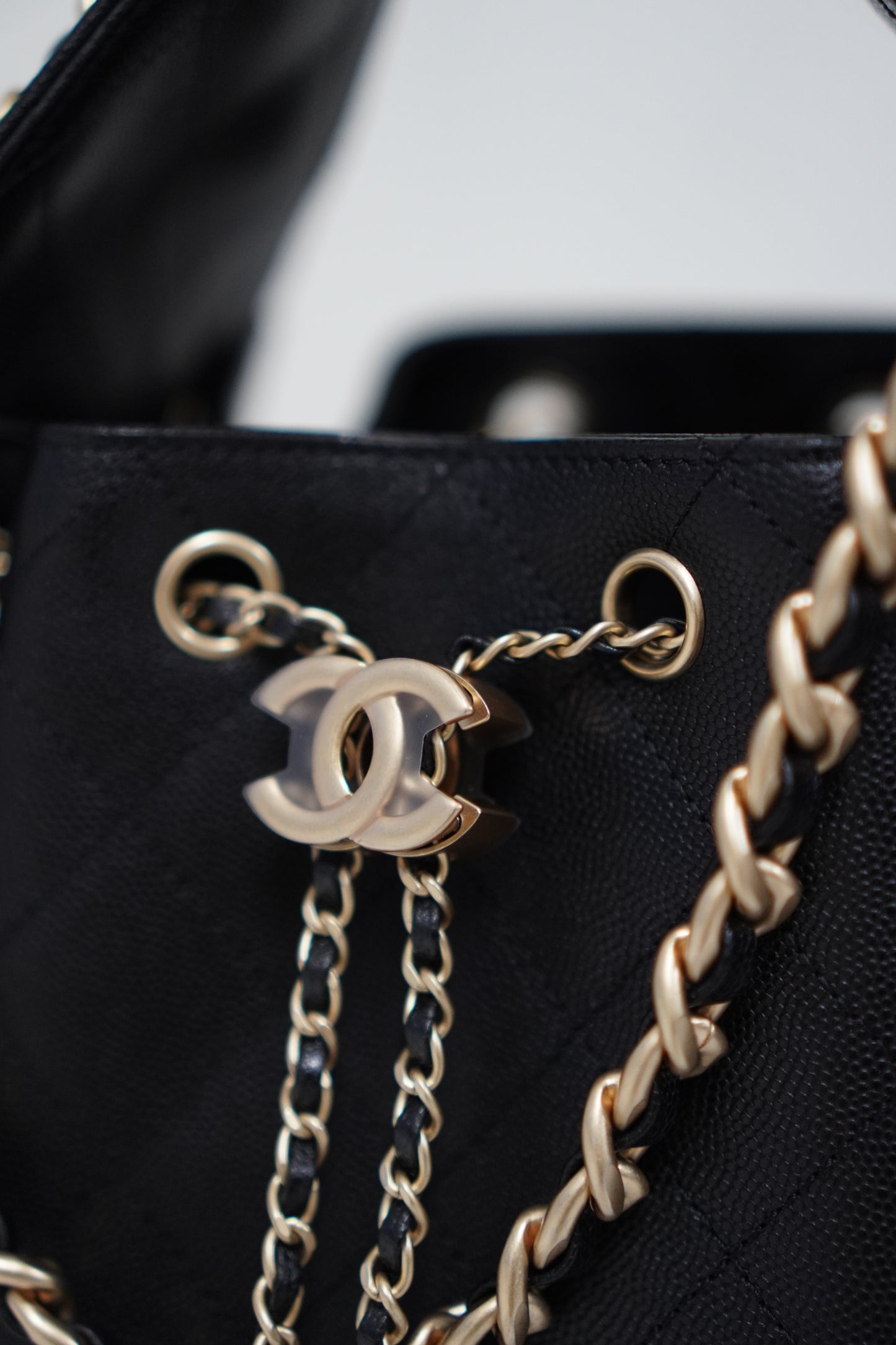 25C Small Drawstring Bag – Black Caviar with Gold Hardware