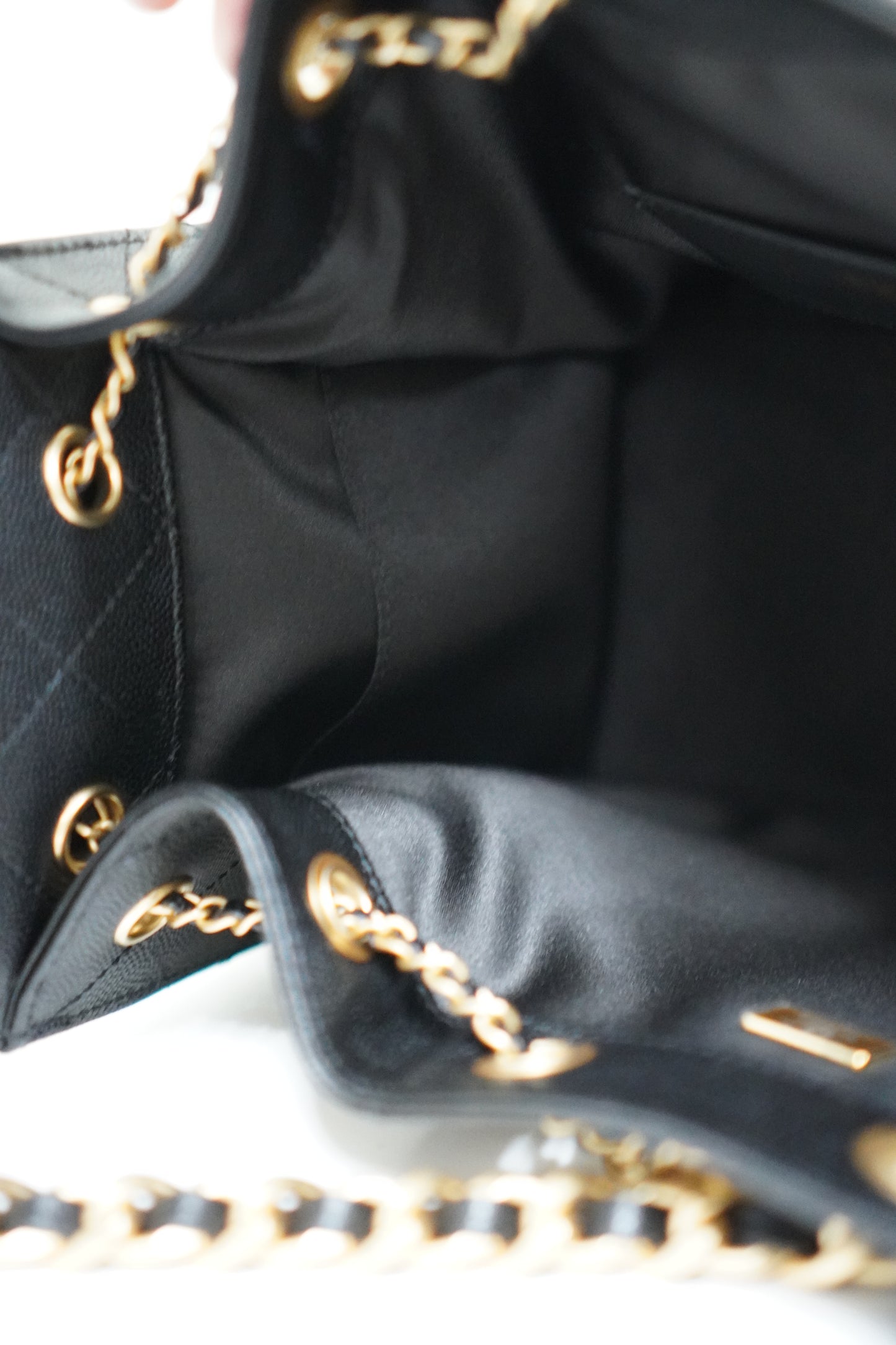 25C Small Drawstring Bag – Black Caviar with Gold Hardware