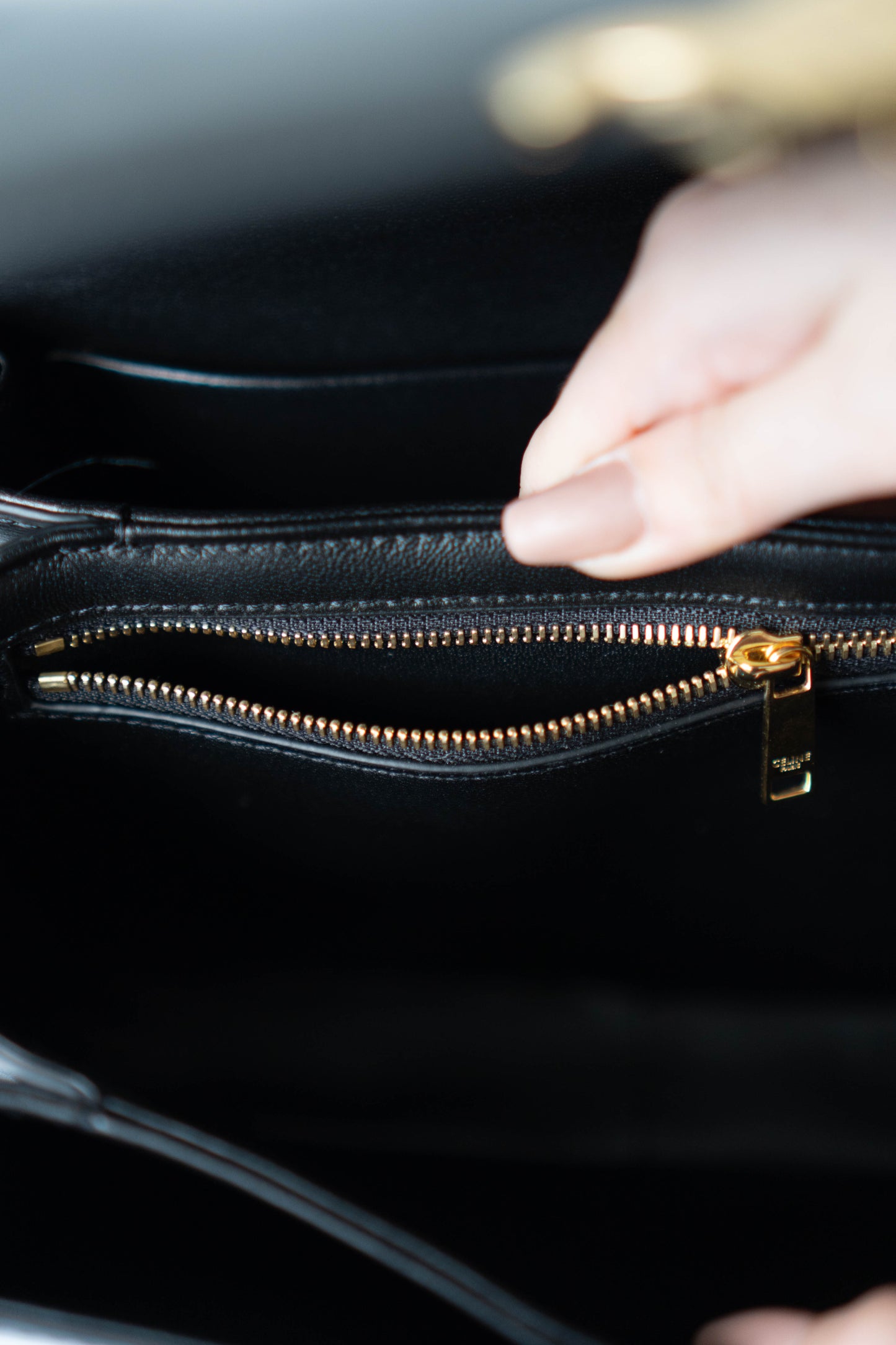 Triomphe Medium – Black Box Leather with Gold Hardware