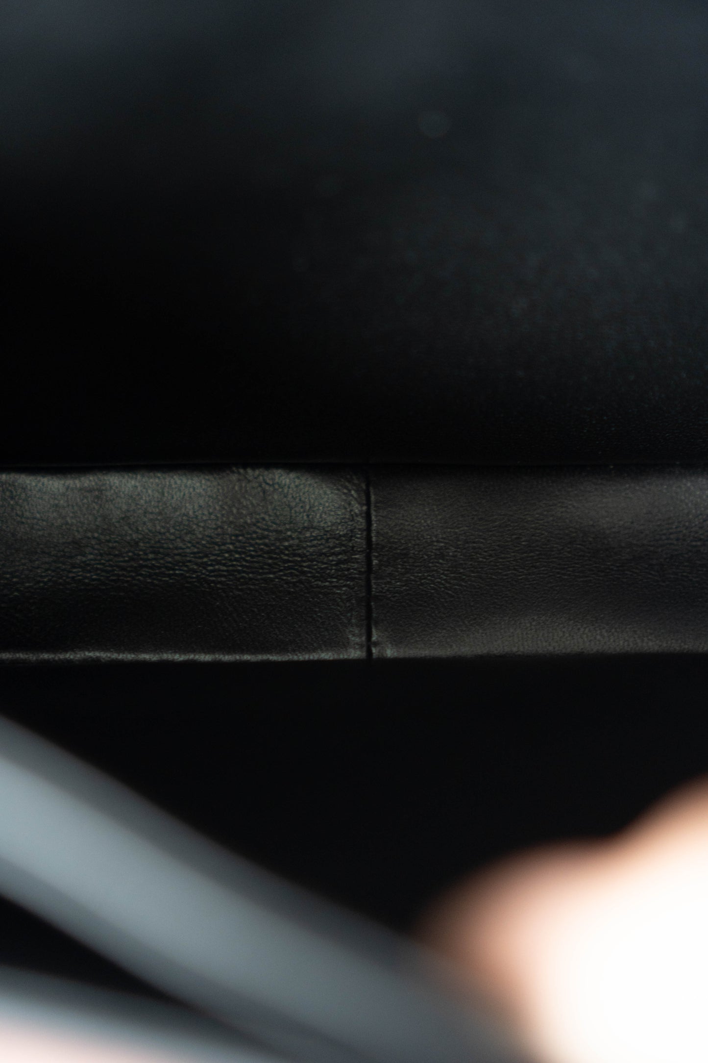 Triomphe Medium – Black Box Leather with Gold Hardware