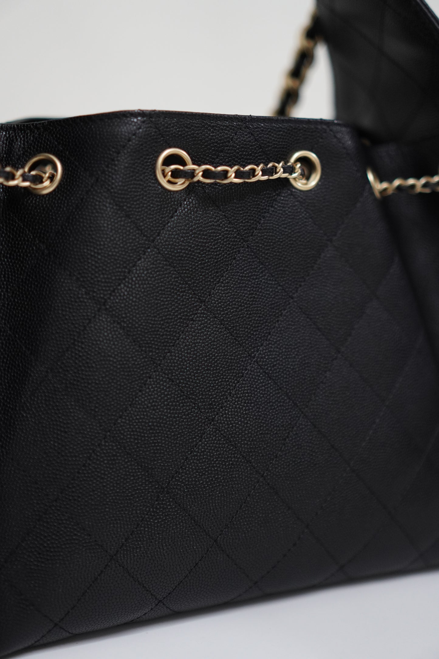 25C Small Drawstring Bag – Black Caviar with Gold Hardware