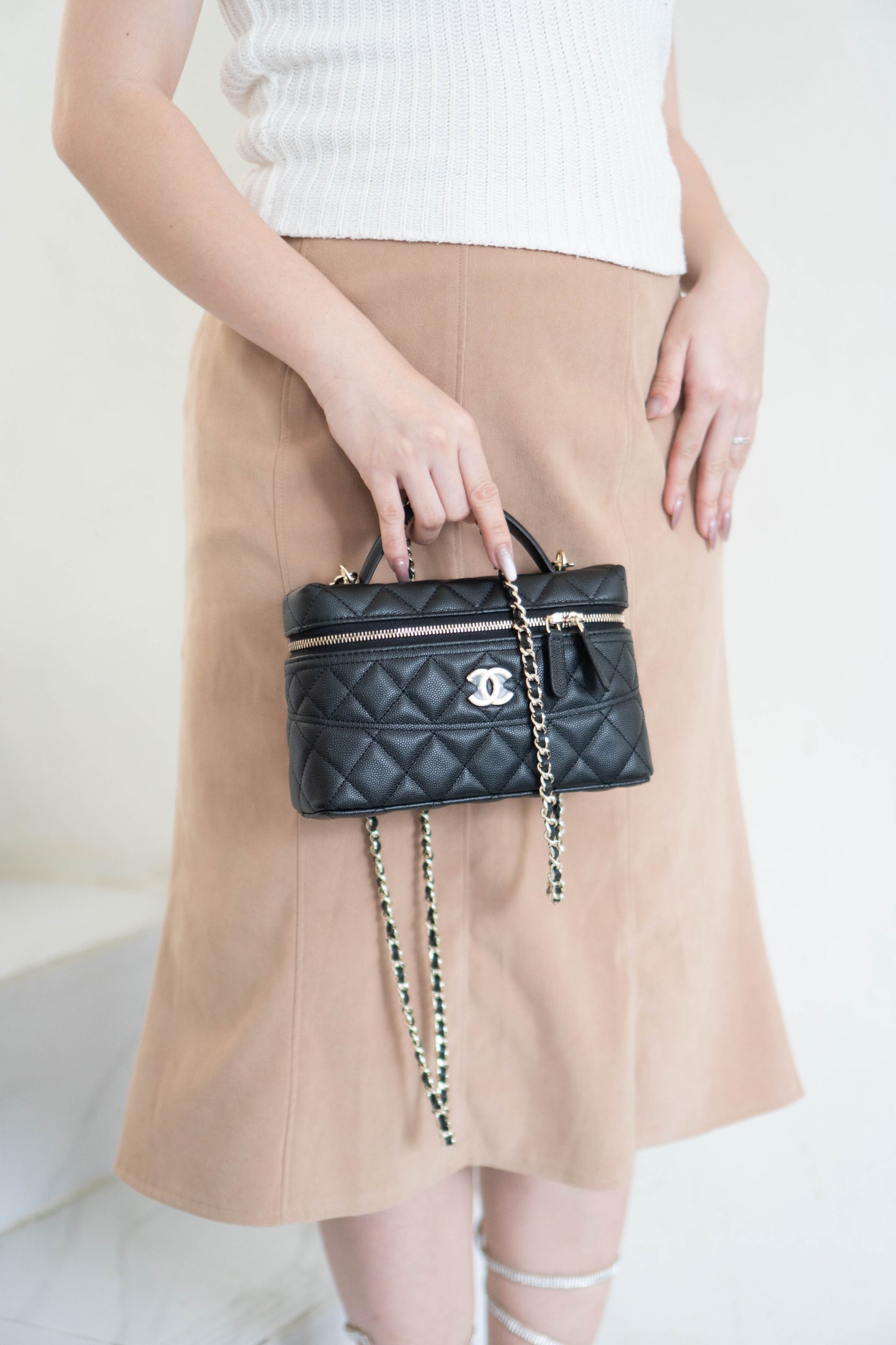 Top Handle Slim Vanity Case – Black Quilted Leather with Gold Hardware