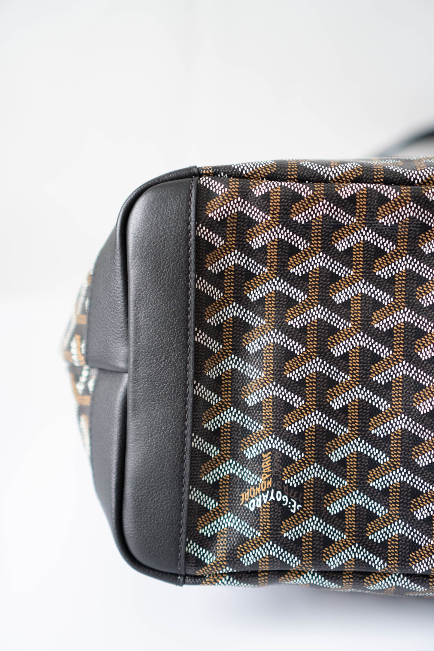 Artois GM Tote – Black with Palladium Hardware