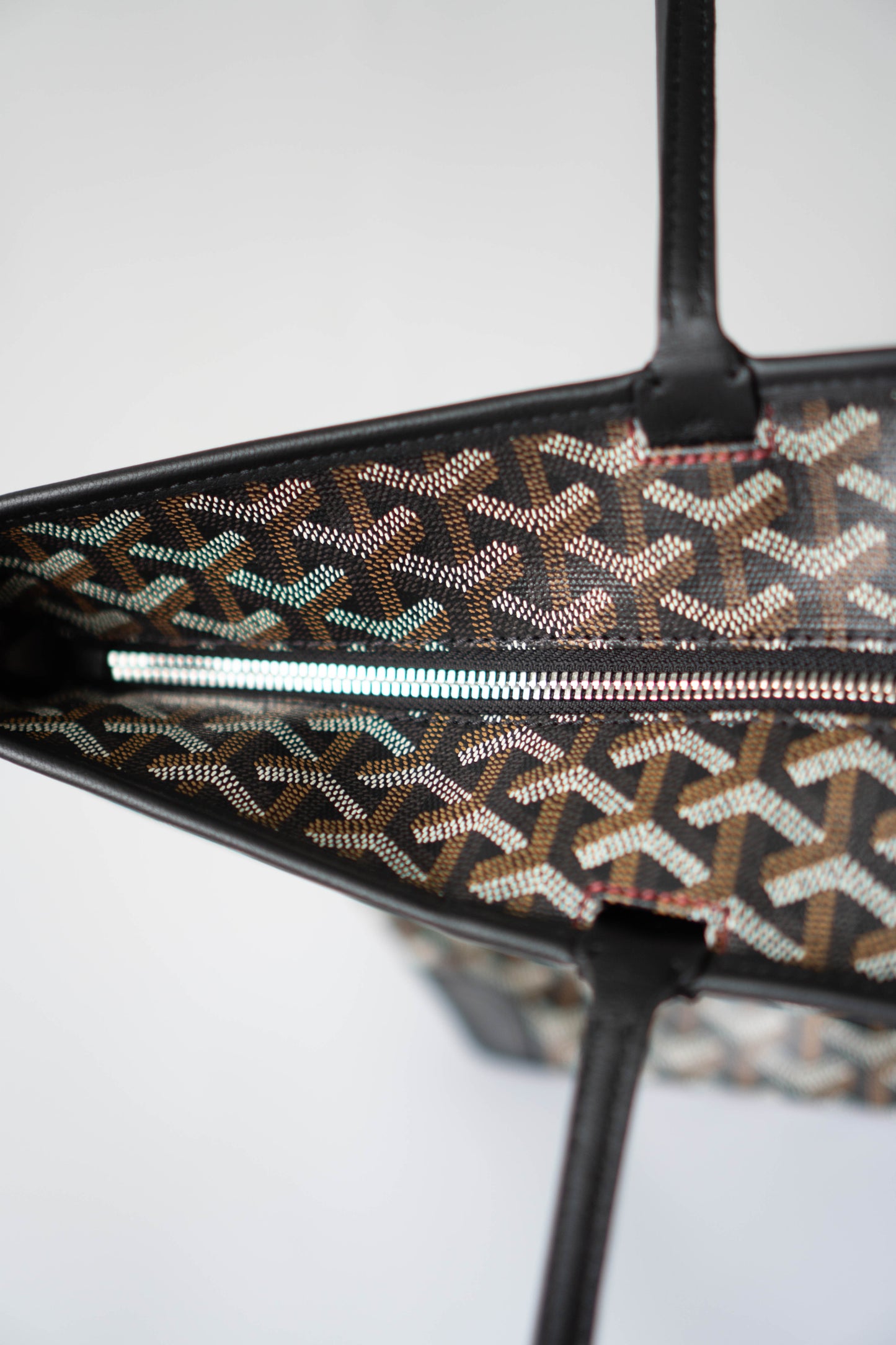 Artois GM Tote – Black with Palladium Hardware