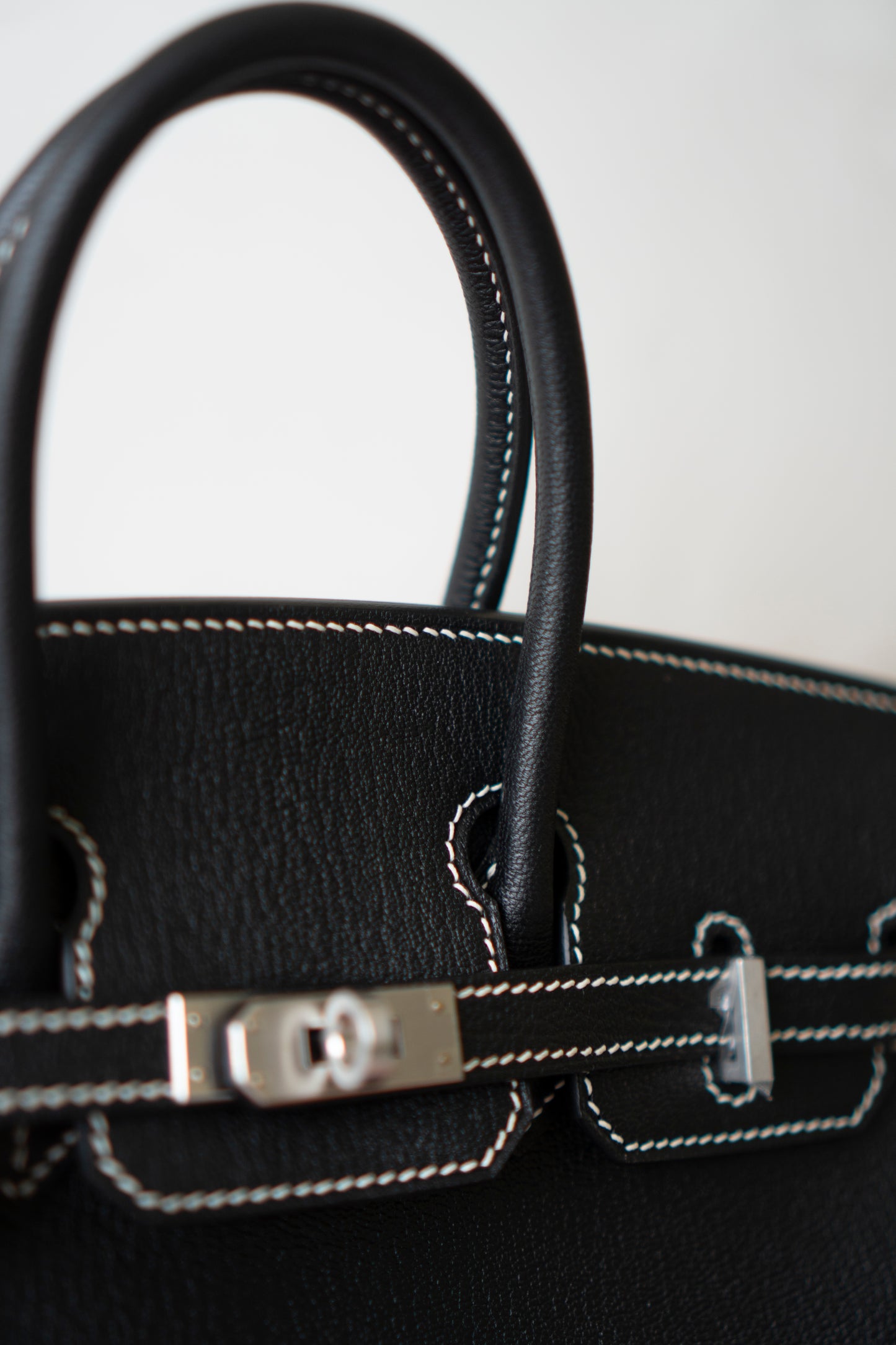 BK 25 Verso – Noir Chèvre with Blue Électrique Interior | Special Order (HSS)