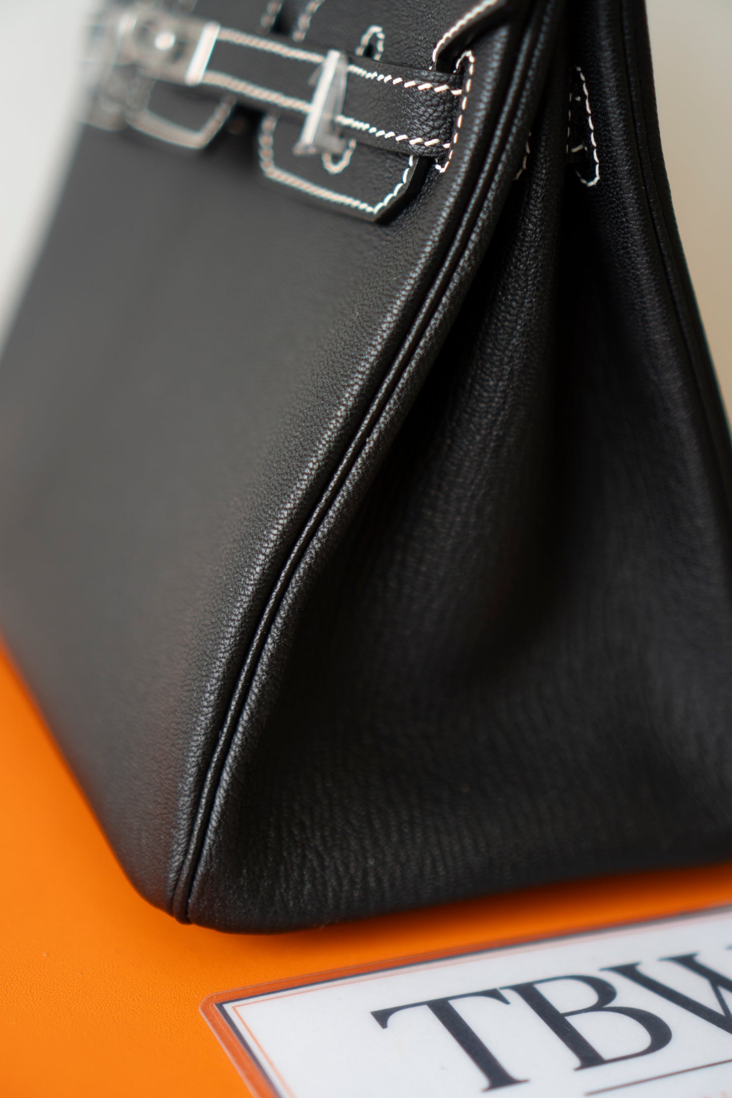 BK 25 Verso – Noir Chèvre with Blue Électrique Interior | Special Order (HSS)
