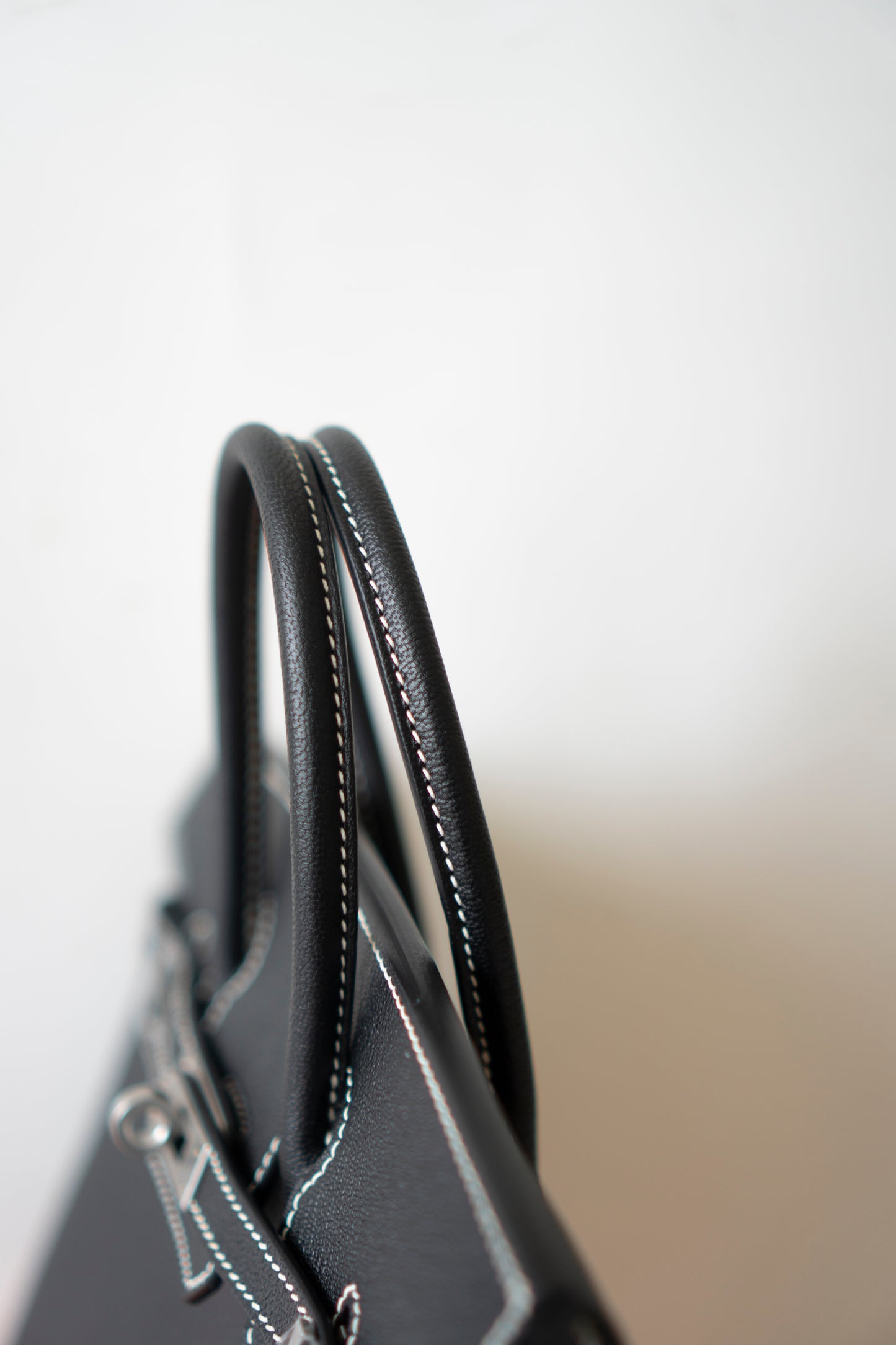 BK 25 Verso – Noir Chèvre with Blue Électrique Interior | Special Order (HSS)