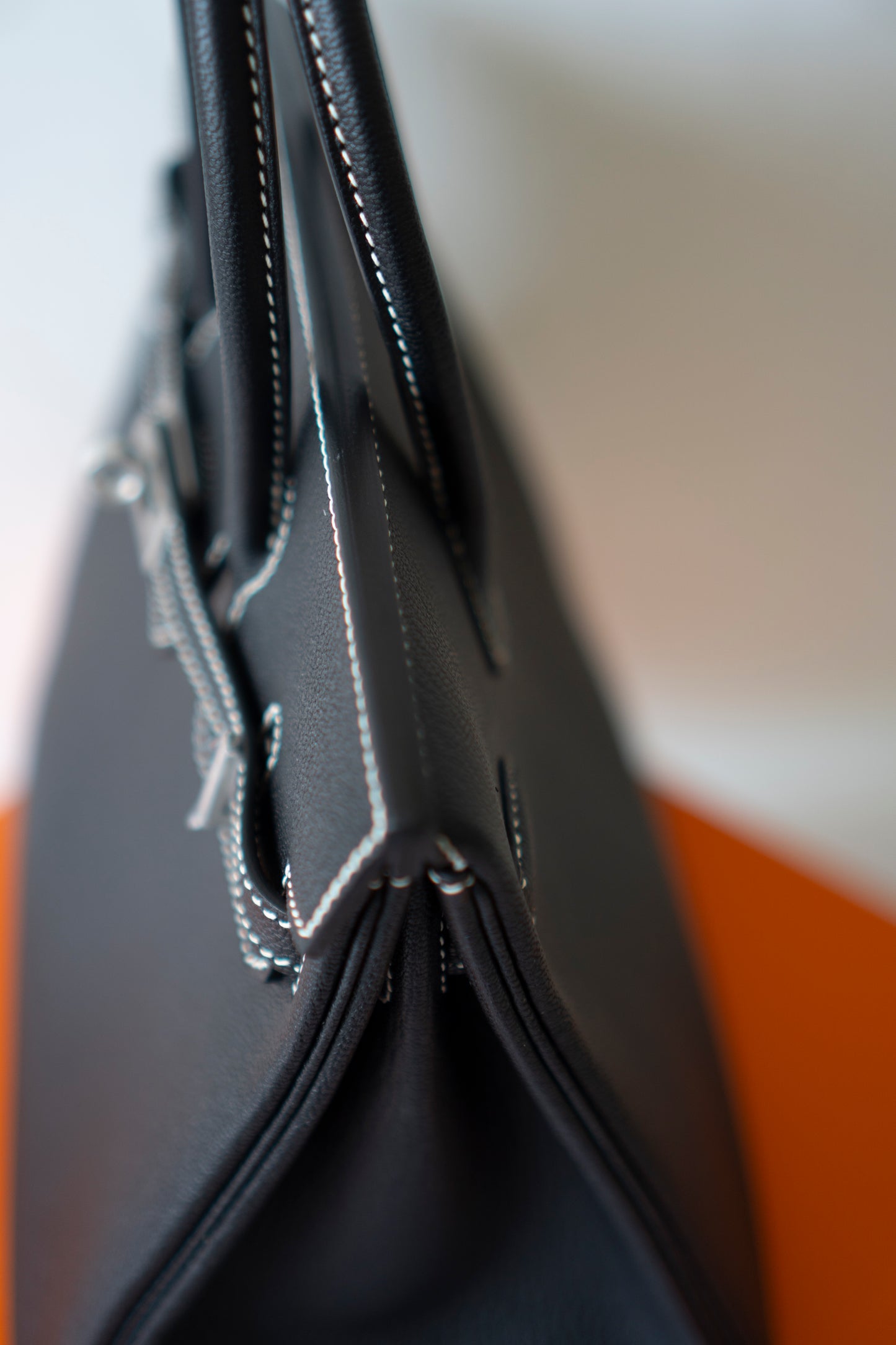 BK 25 Verso – Noir Chèvre with Blue Électrique Interior | Special Order (HSS)