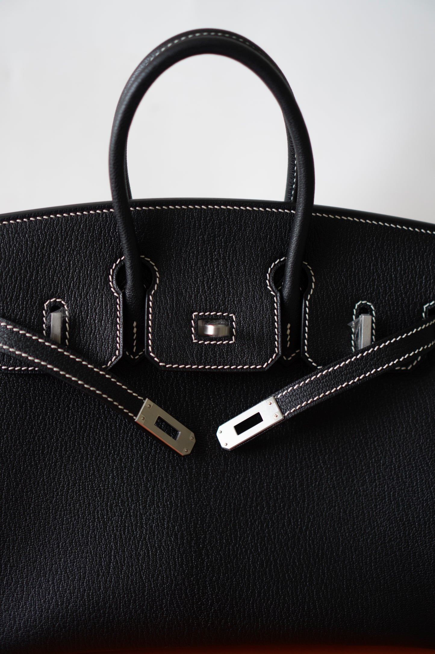 BK 25 Verso – Noir Chèvre with Blue Électrique Interior | Special Order (HSS)