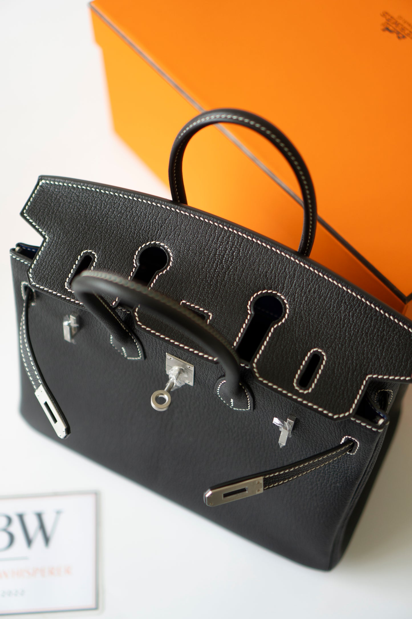 BK 25 Verso – Noir Chèvre with Blue Électrique Interior | Special Order (HSS)