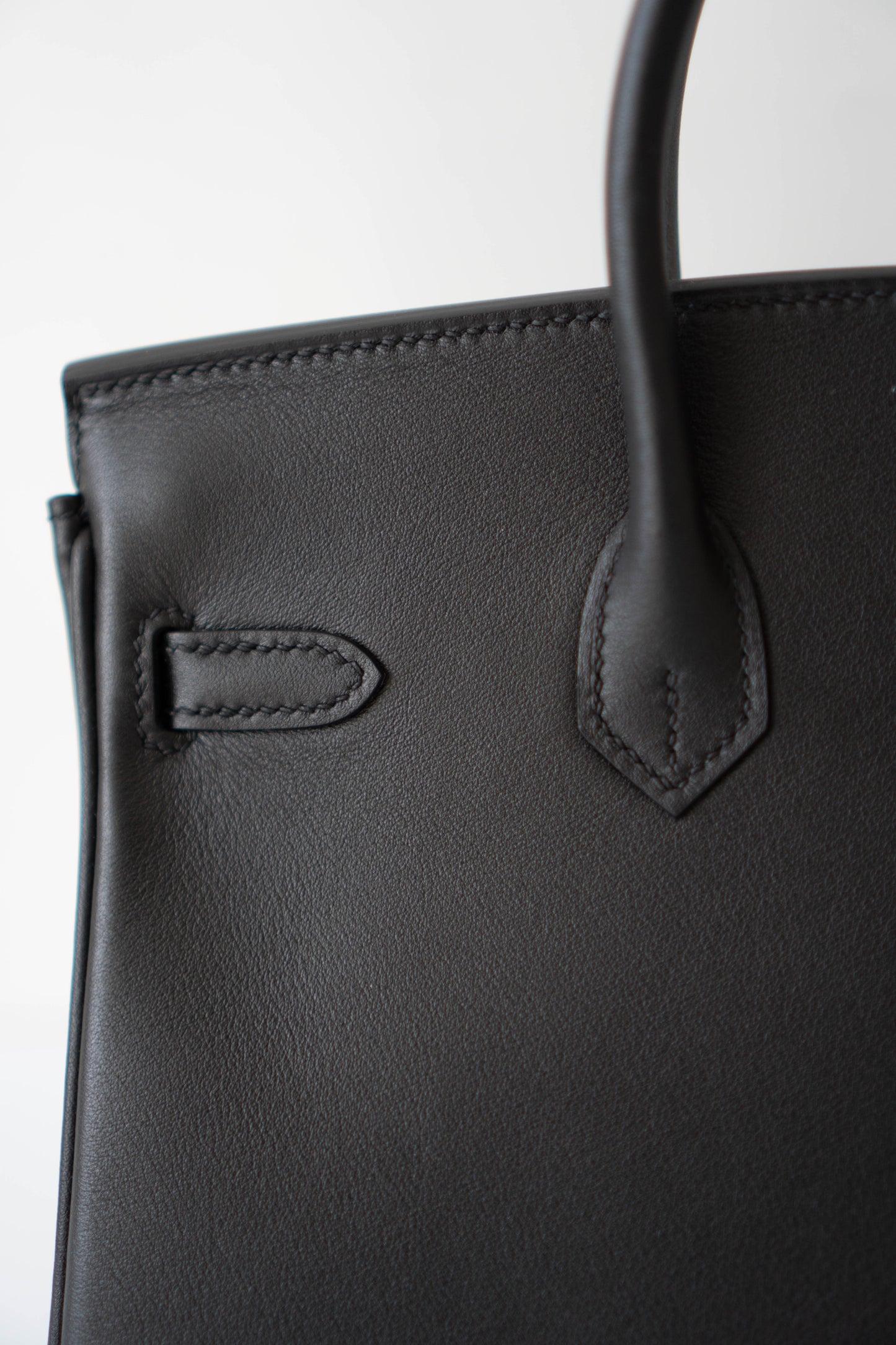 BK 25 – Noir Volupto Leather with Palladium Hardware