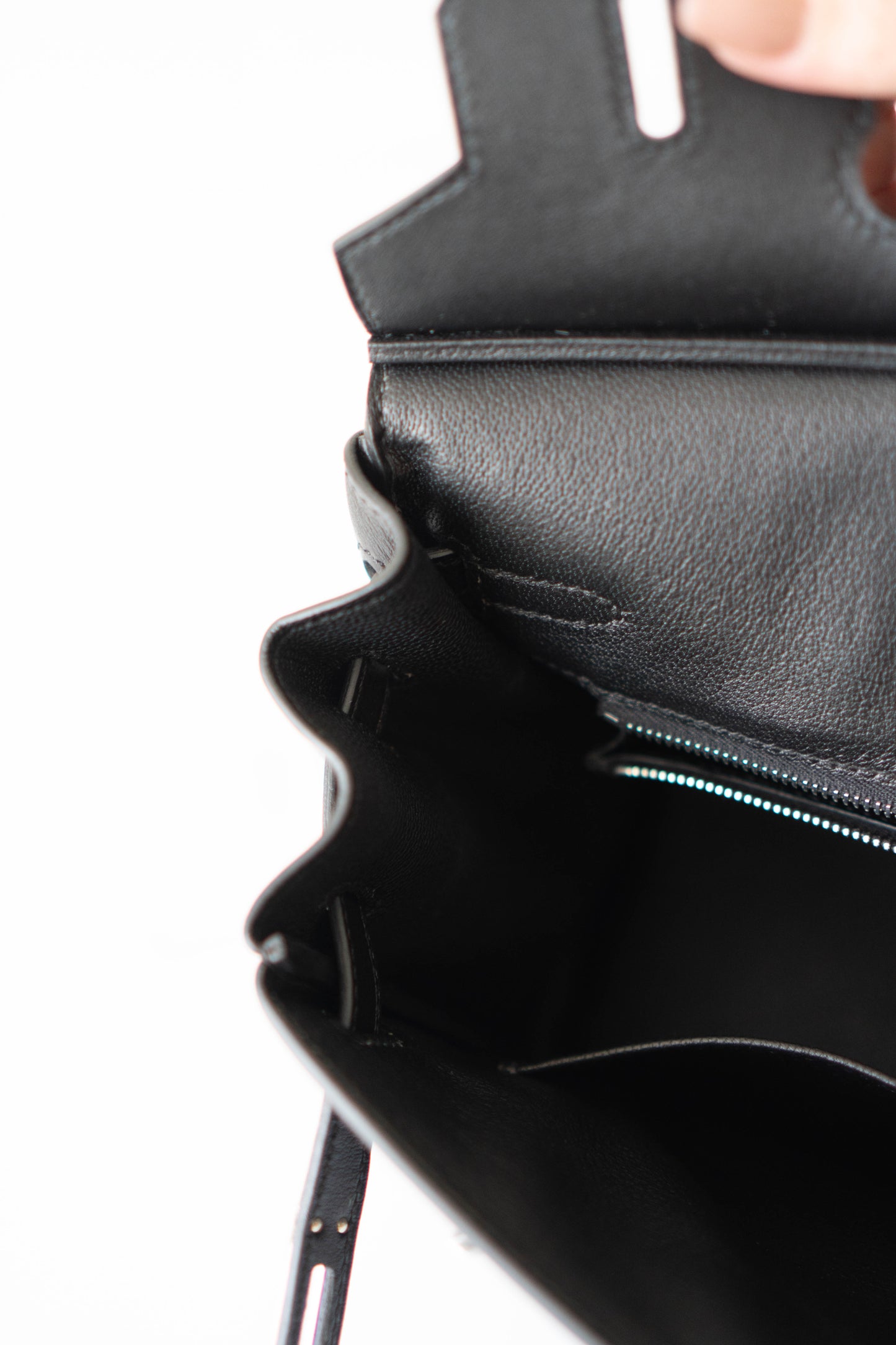 BK 25 – Noir Volupto Leather with Palladium Hardware
