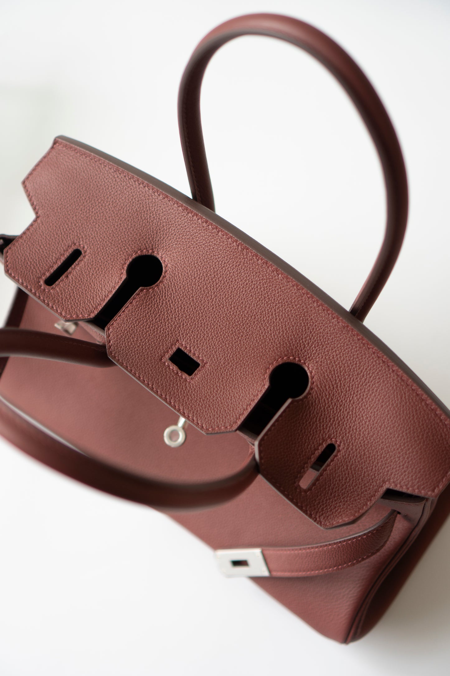 BK Shoulder 29 – Rouge H Evercolor with Palladium Hardware