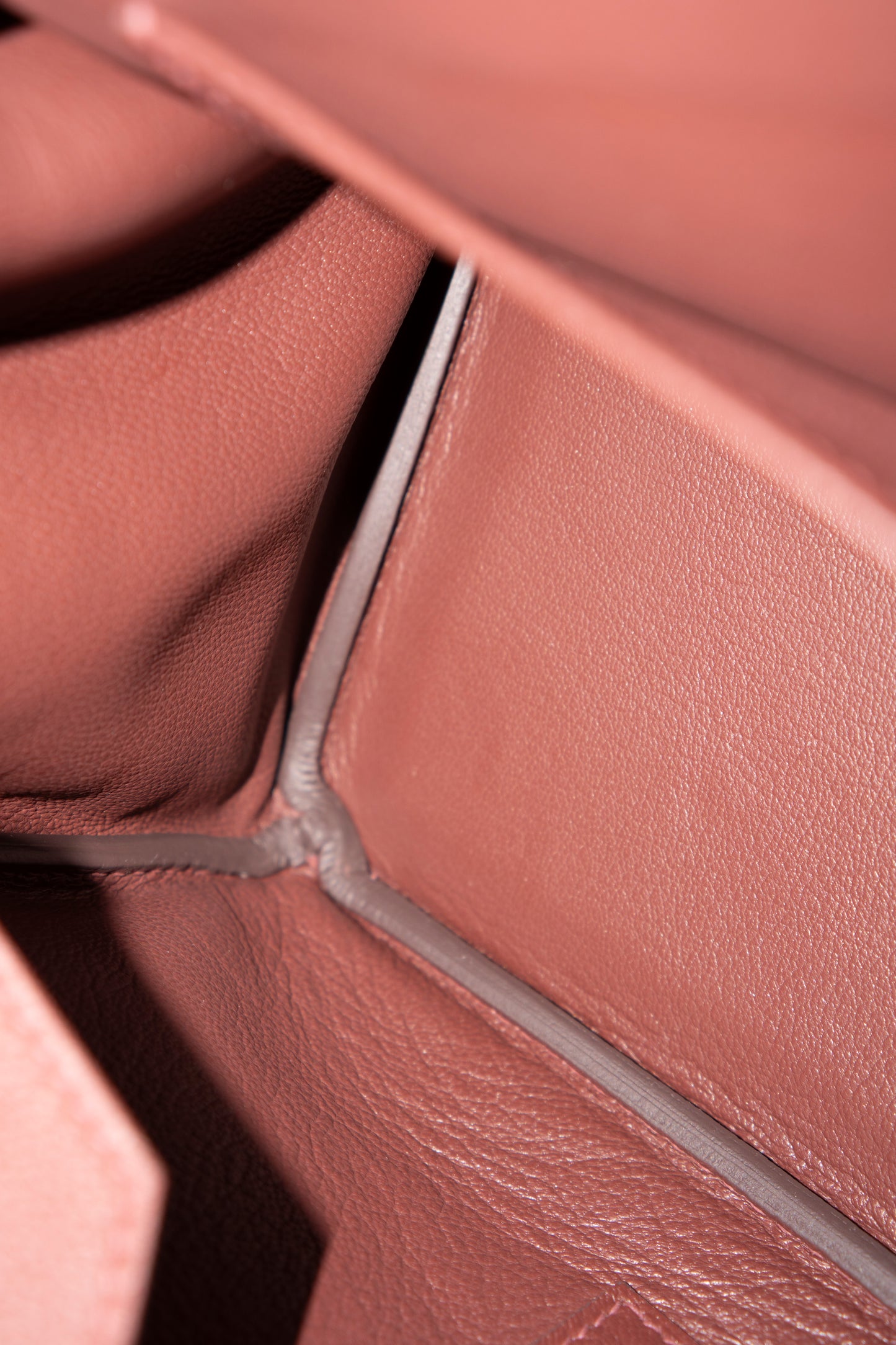 BK Shoulder 29 – Rouge H Evercolor with Palladium Hardware