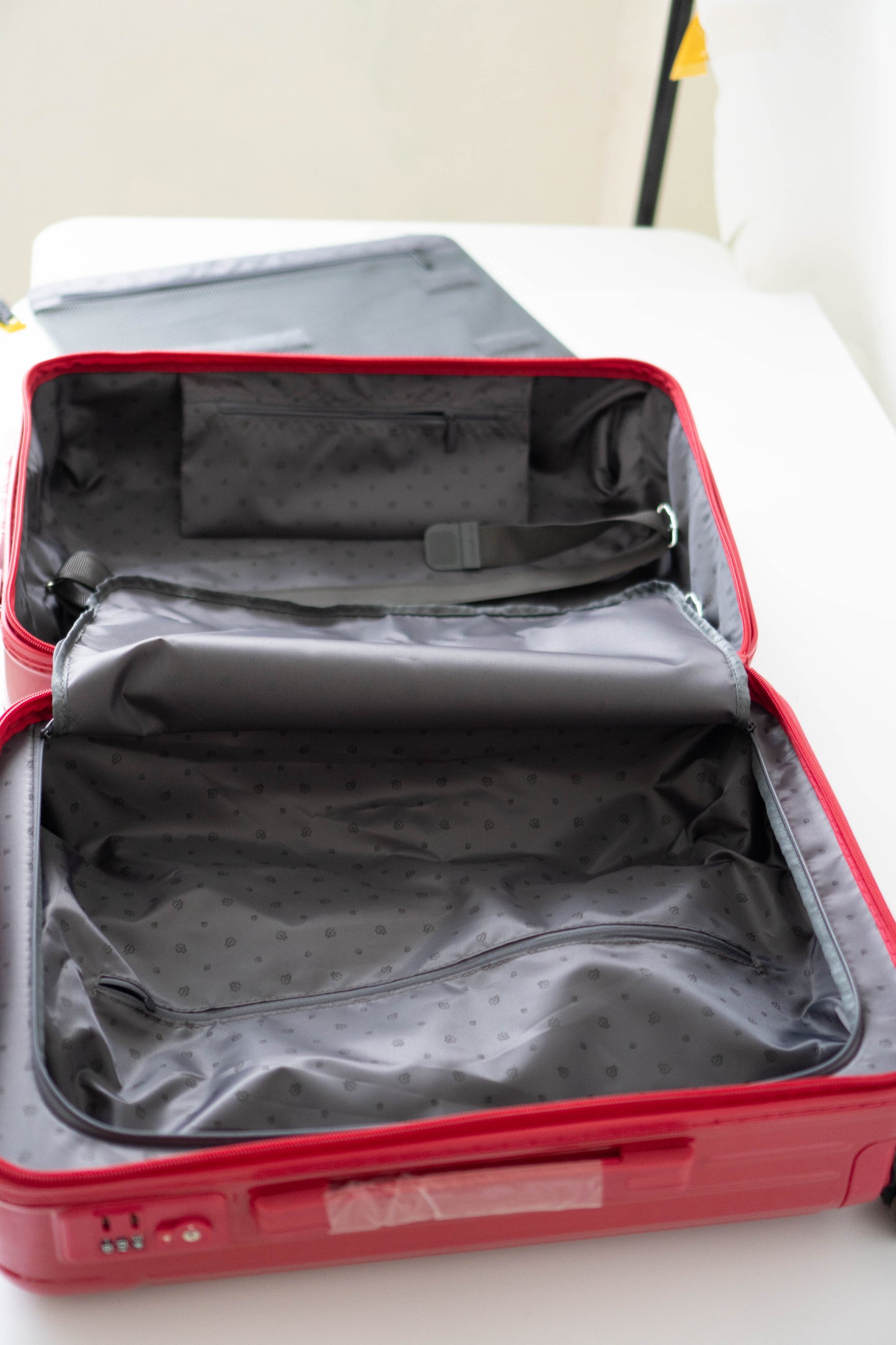 Polycarbonate Luggage Set – Pink (Cabin + Check-in, Zipper)
