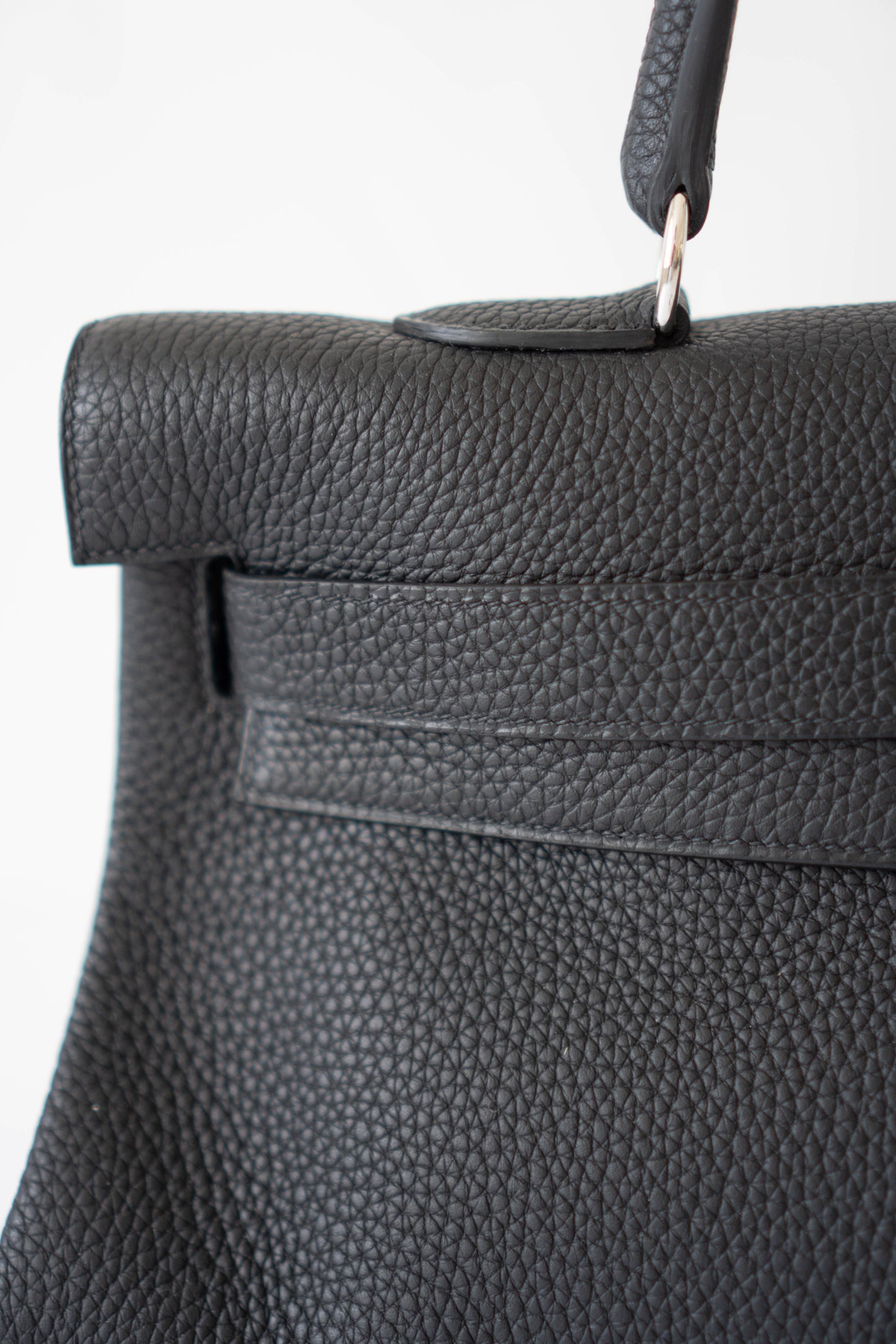 Shoulder KL 42 – Noir Clemence Leather with Palladium Hardware