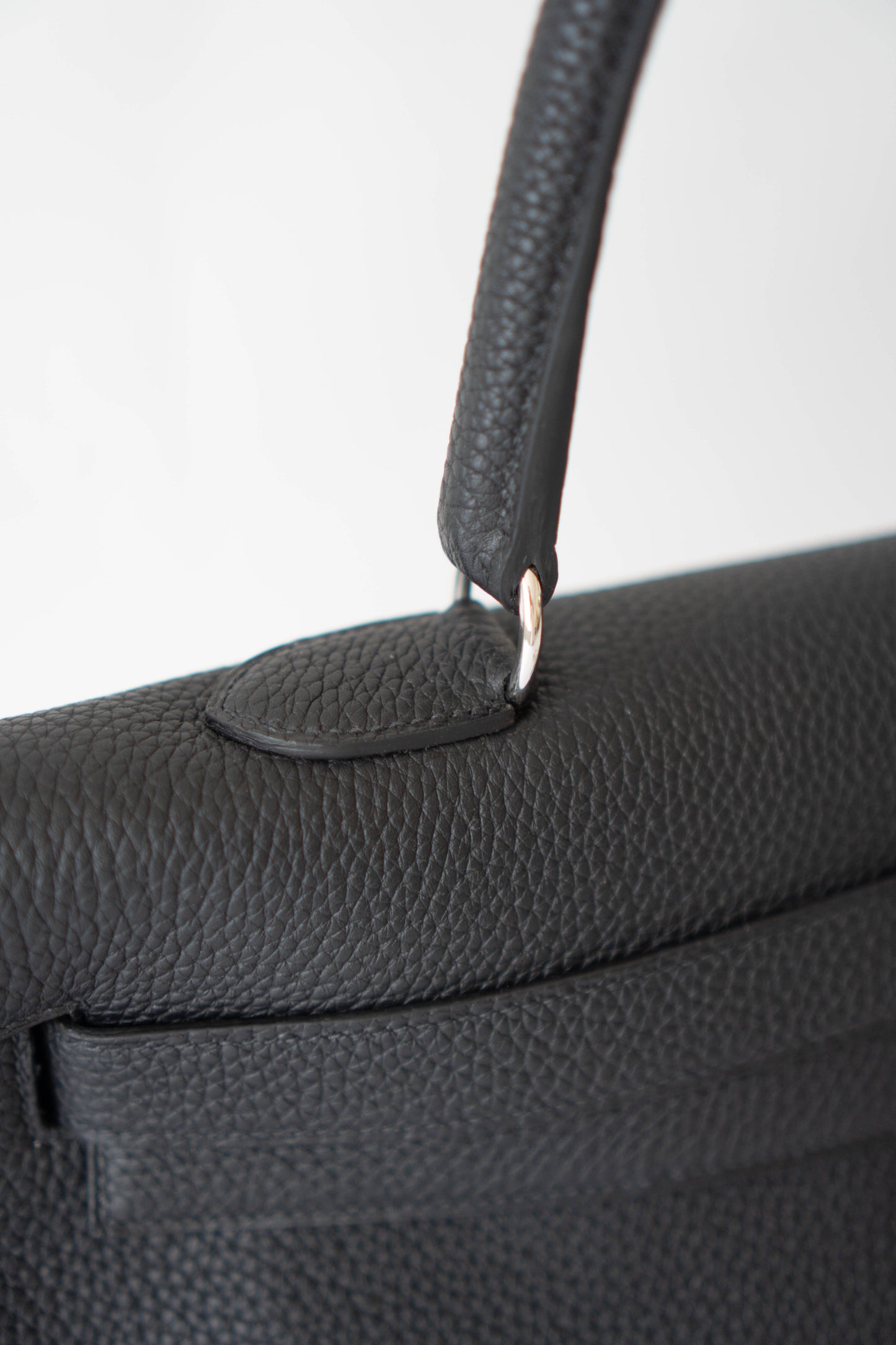 Shoulder KL 42 – Noir Clemence Leather with Palladium Hardware